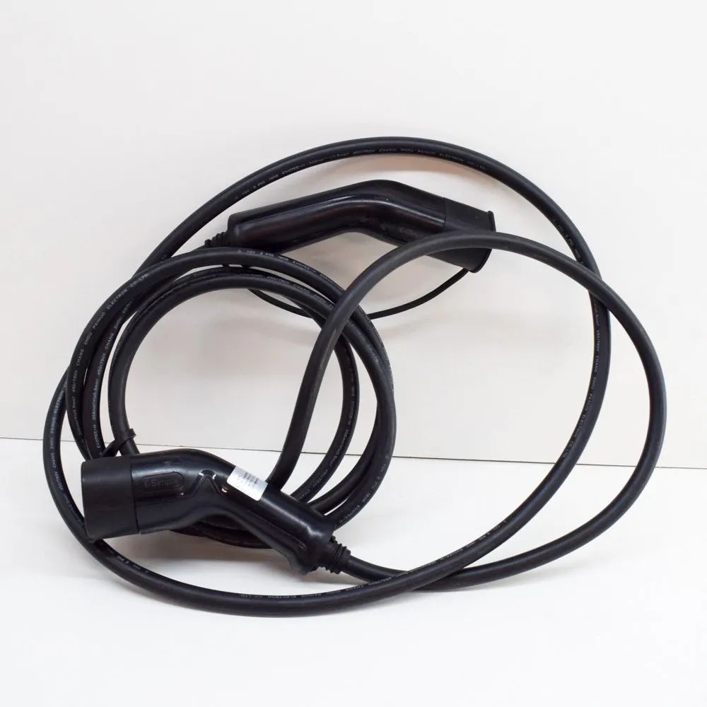 Audi A3 (8V) Battery Charging Cable Battery charging cable — AUDI A3 (Sportback 8VA...