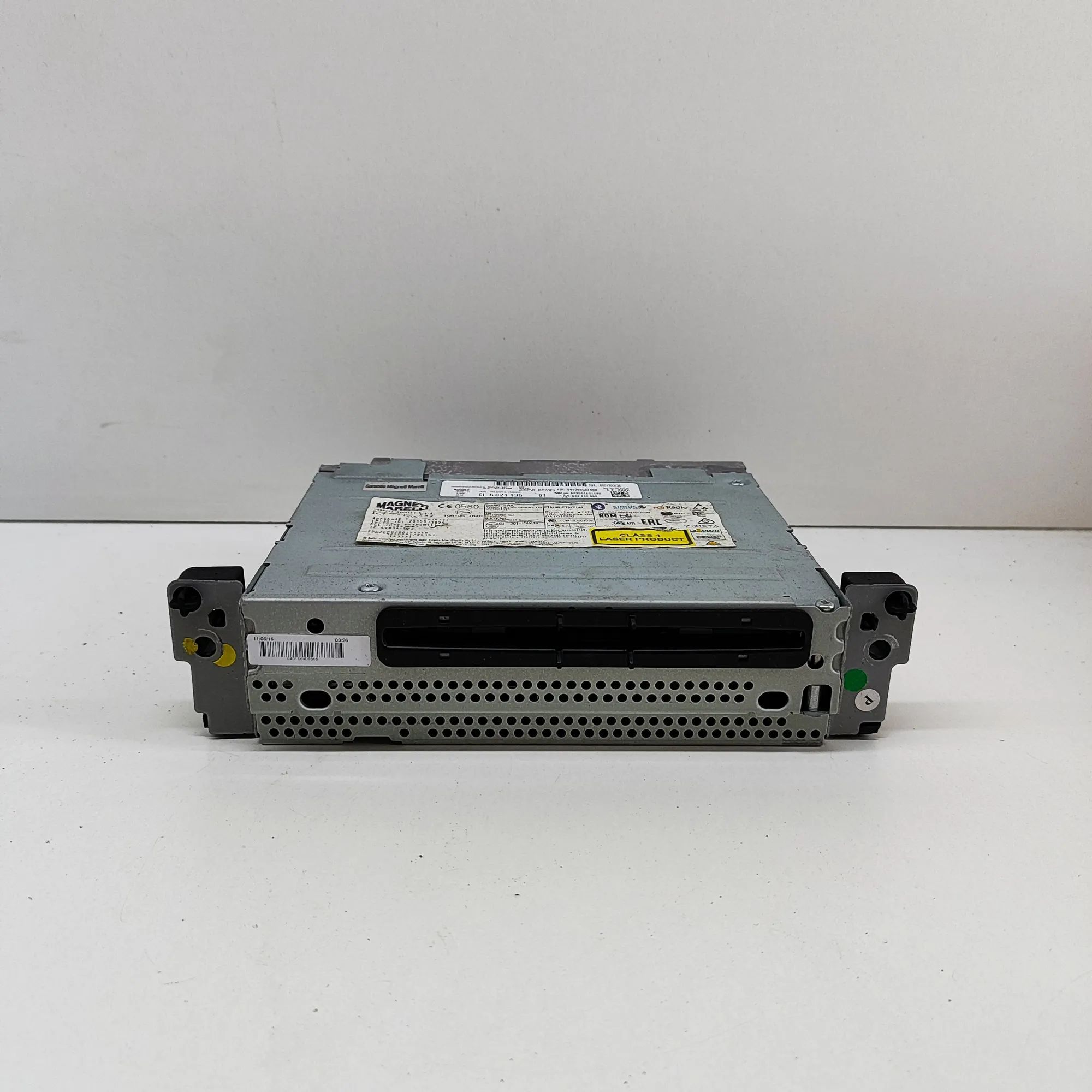 BMW 5 (F10 / F11) Radio / CD / navigation head unit Radio / CD / navigation head unit — BMW 5 SERIE...