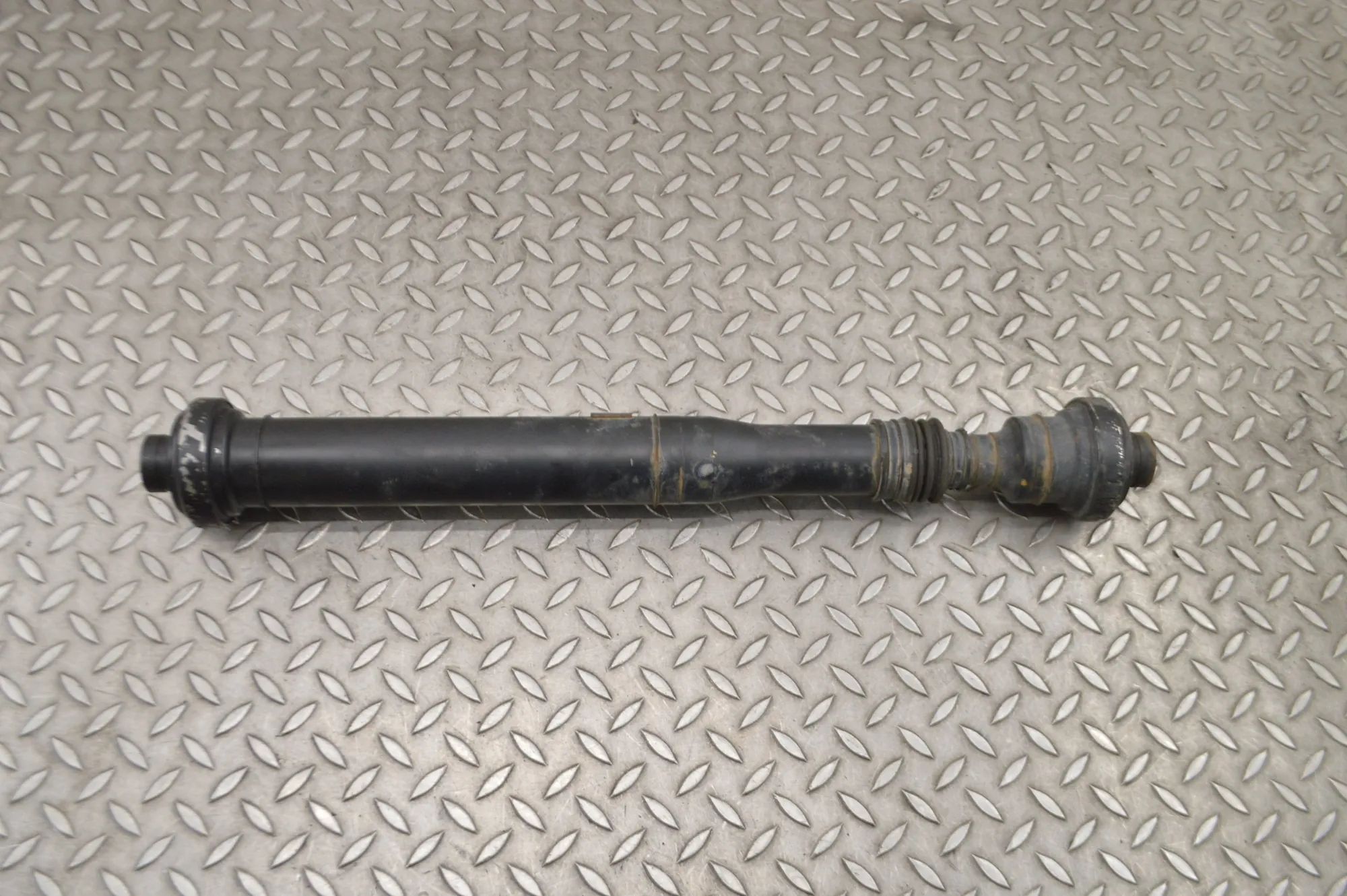 Volkswagen Touareg Gearbox Short Propshaft Gearbox Short Propshaft — VW TOUAREG (7P5) (200...