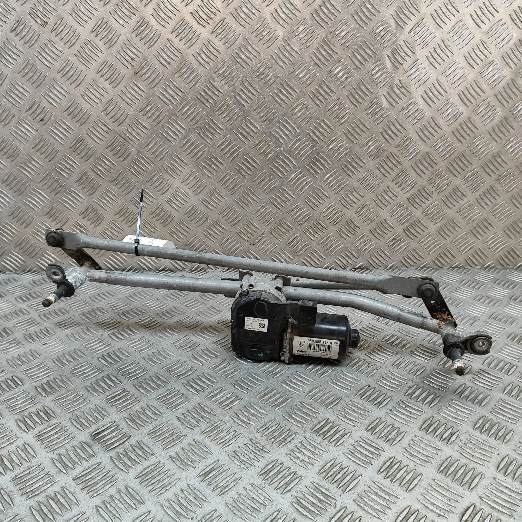 Porsche Macan Front Windshield Wiper Mechanism Front Windshield Wiper Mechanism — PORSCHE MACA...
