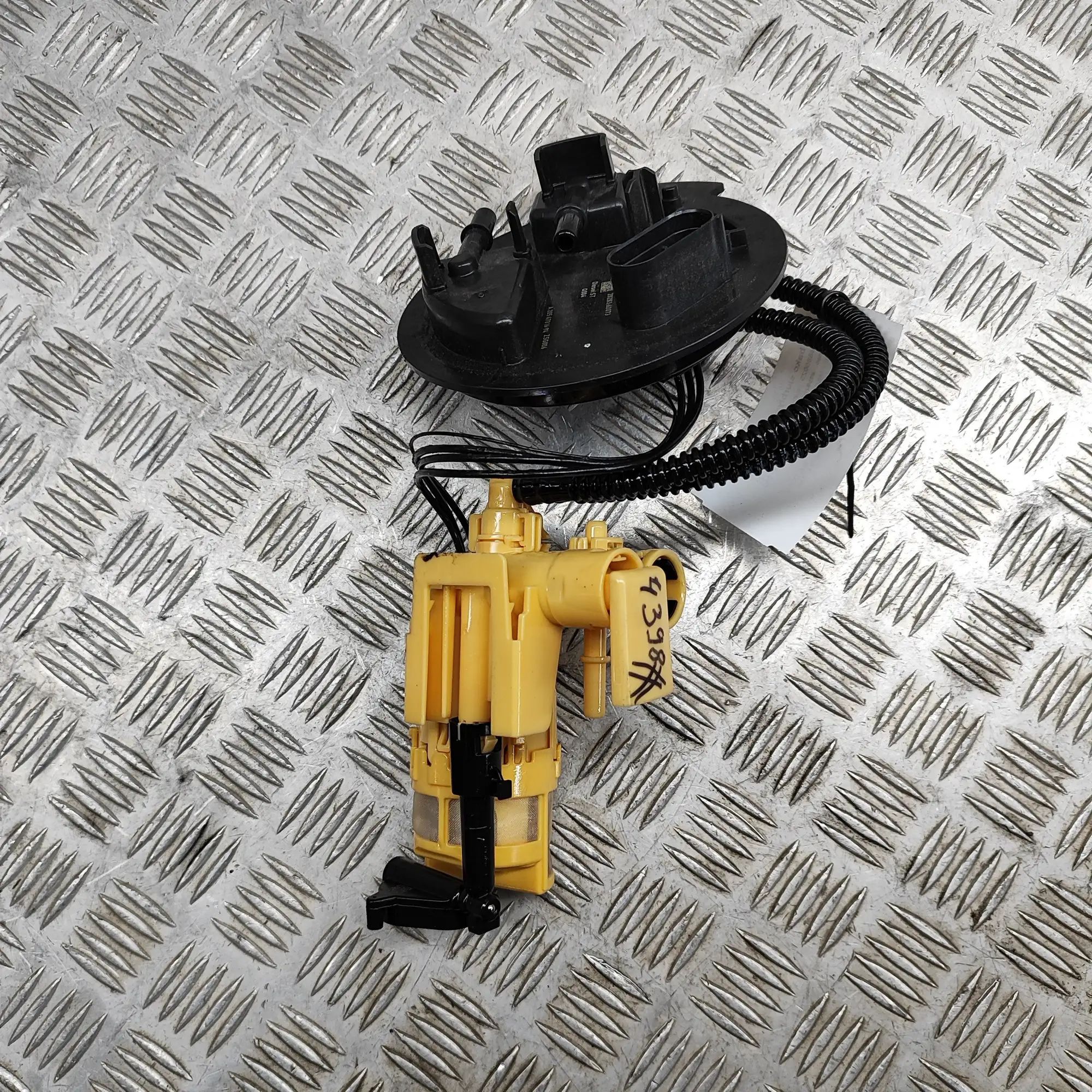Mercedes-Benz GLC (X253) Fuel Tank Pump Fuel Tank Pump — MERCEDES BENZ GLC (X253, C253)...