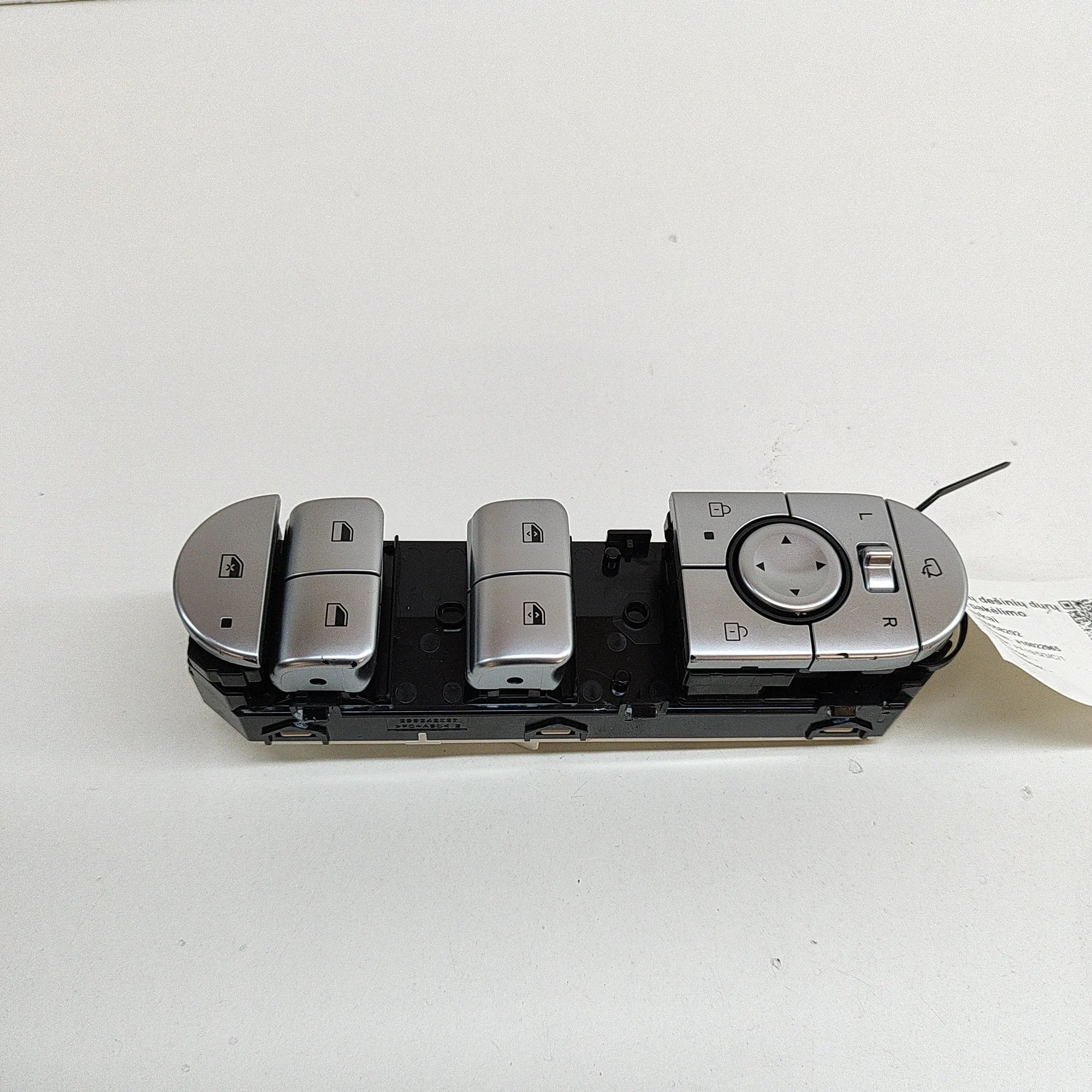 Hyundai Ioniq Door window switch — front right Door window switch — front right — HYUNDAI IONI...