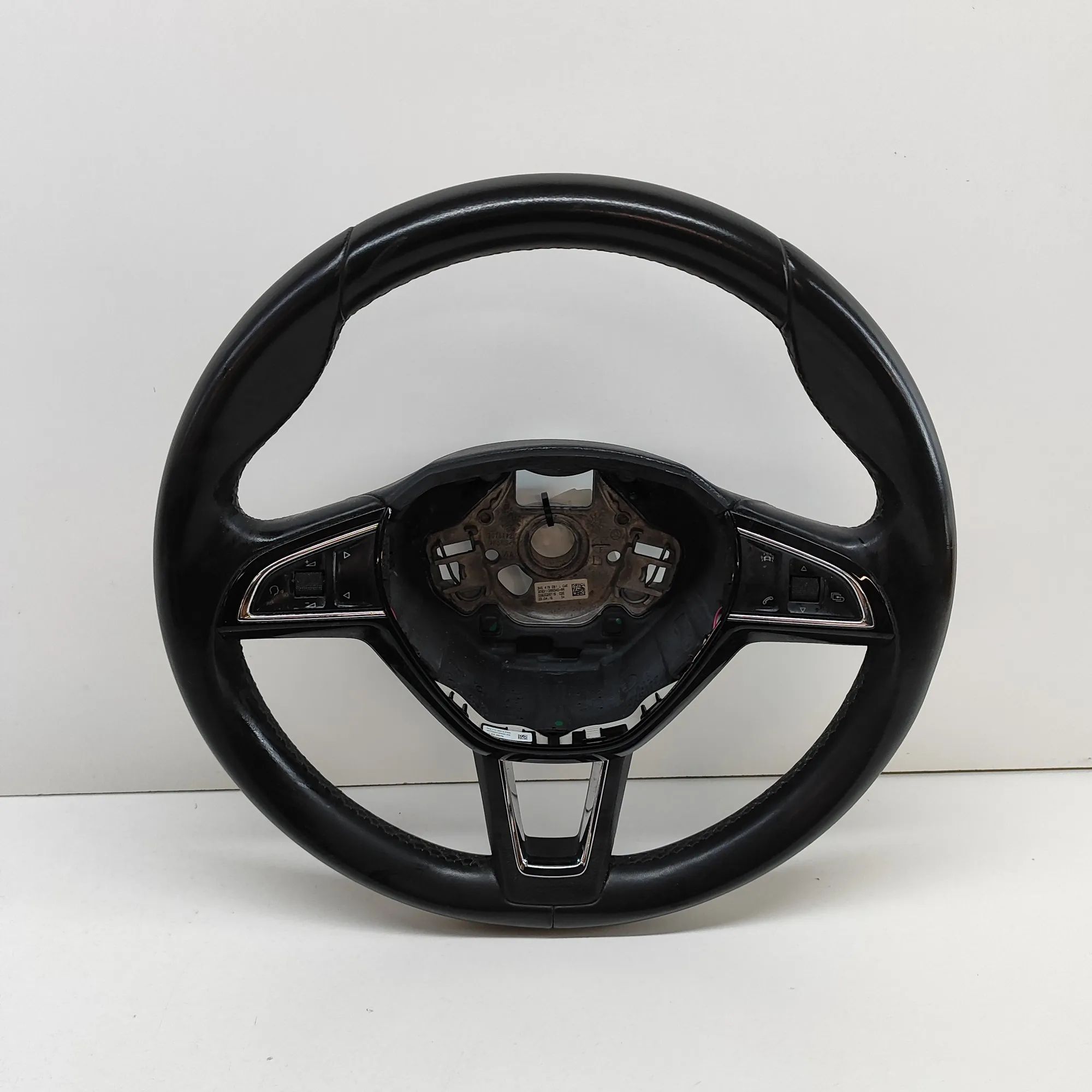 steering wheel Brand/Model: SKODA SUPERB
Year: 2017
Engine: 1....