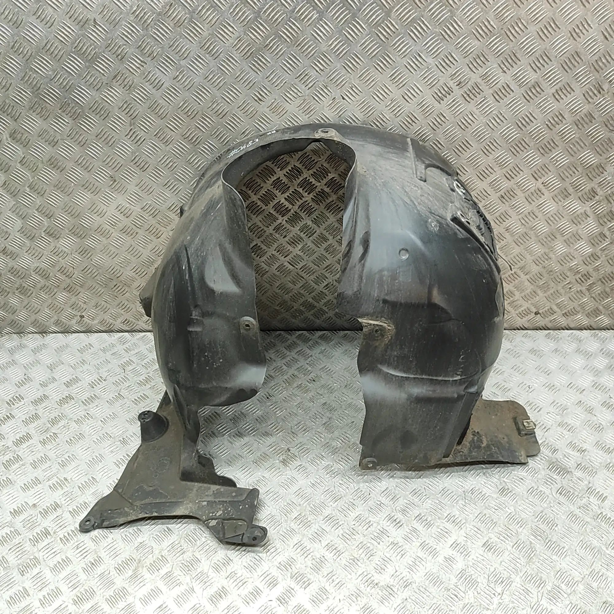 Mercedes-Benz GLA (X156) Front Left Arch Liner Front Left Arch Liner — MERCEDES BENZ GLA (X156...