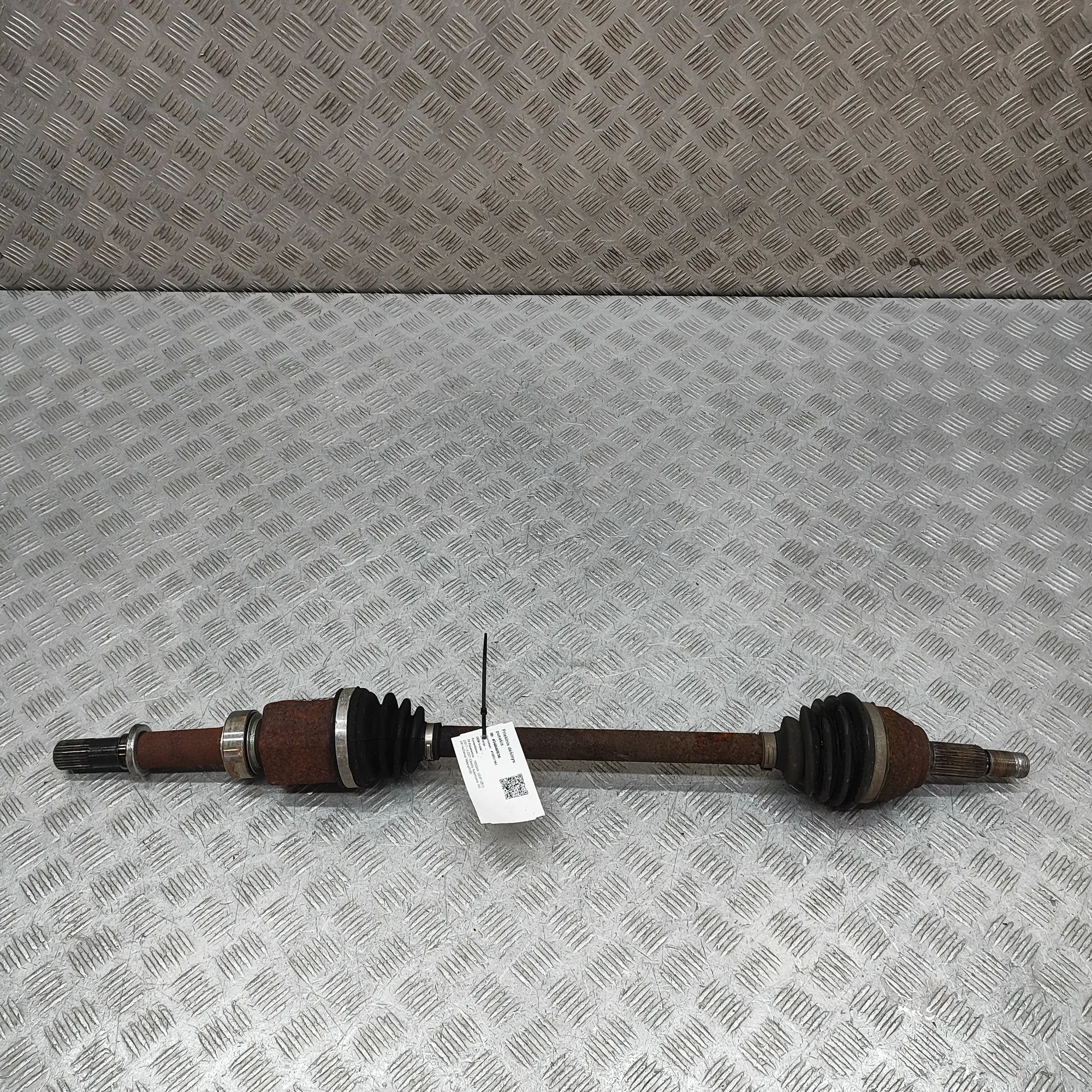 Nissan Leaf Front Right Driveshaft Front Right Driveshaft — NISSAN LEAF (ZE1) (201...