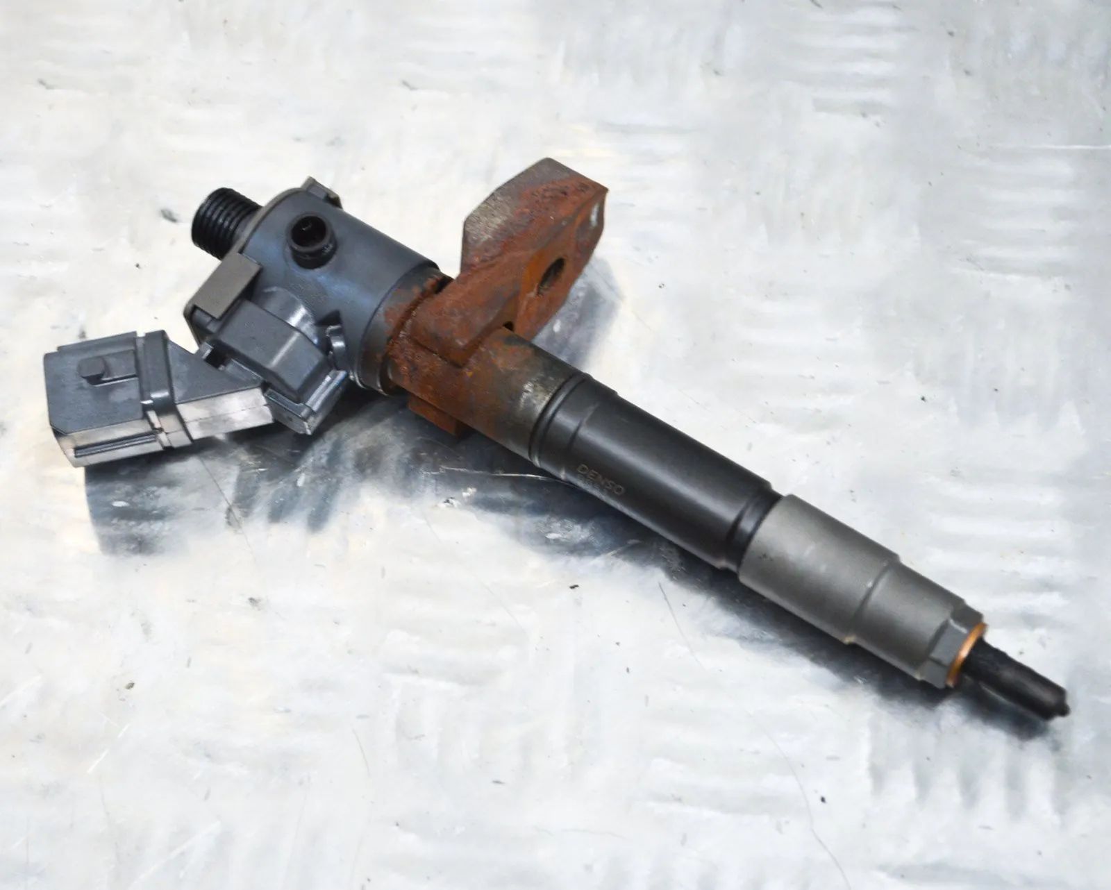 Volvo S60 Fuel Injector Fuel injector — VOLVO S60 (II) (2010-2019) — 23...