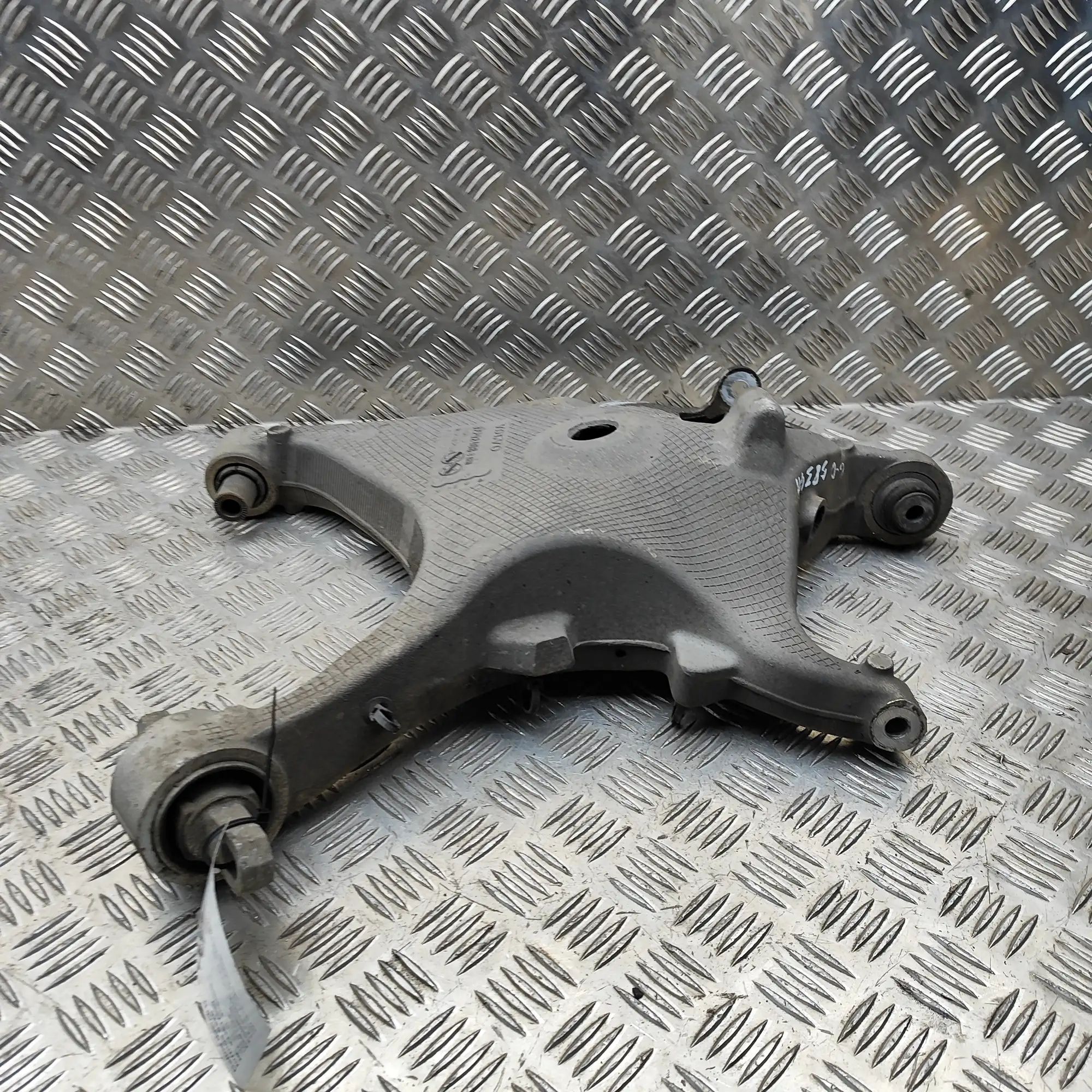 Volvo V60 Rear Right Lower Control Arm Rear Right Lower Control Arm — VOLVO V60 (II 22...