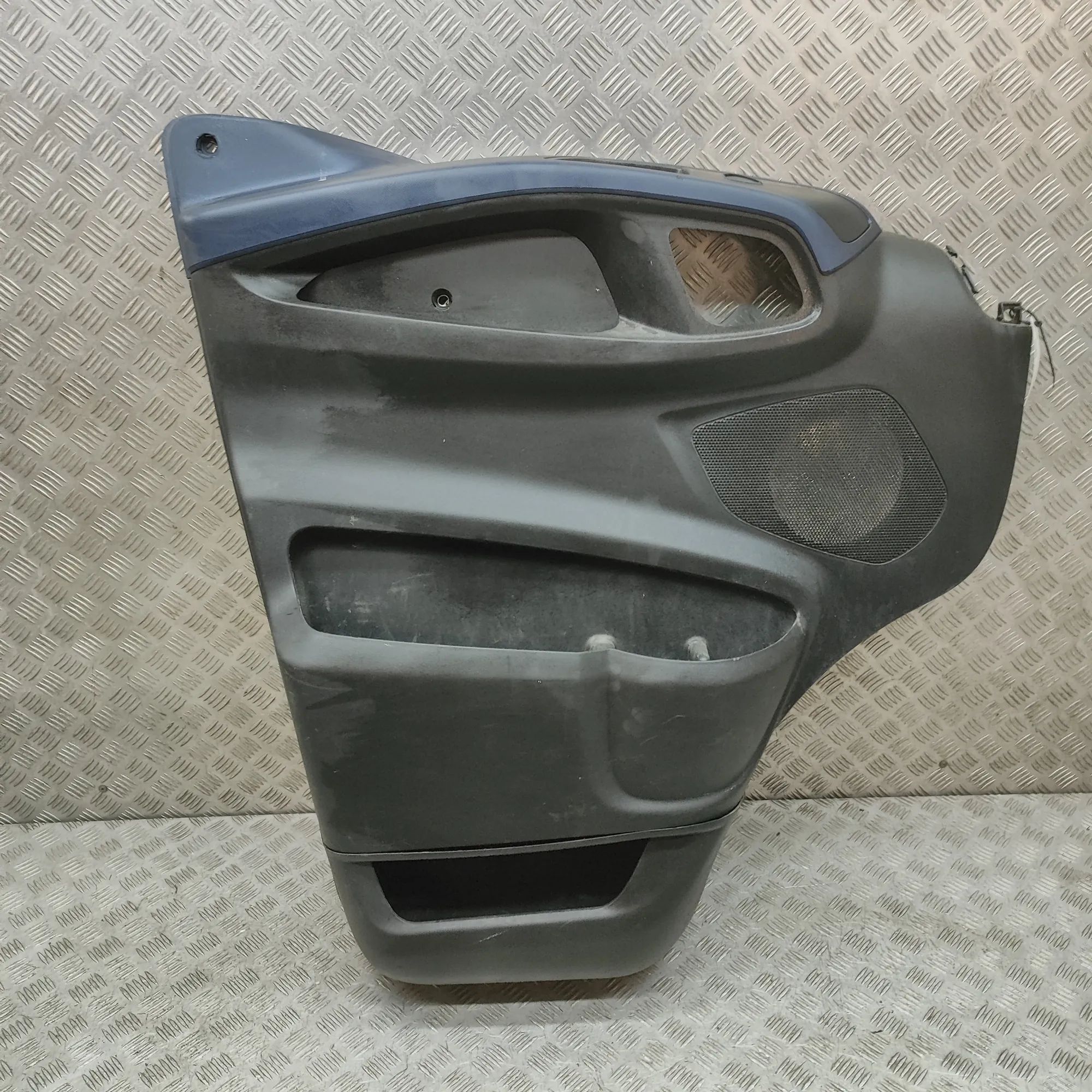 Iveco Daily Front Left Door Panel Front Left Door Panel — IVECO DAILY (VI Flatbed...