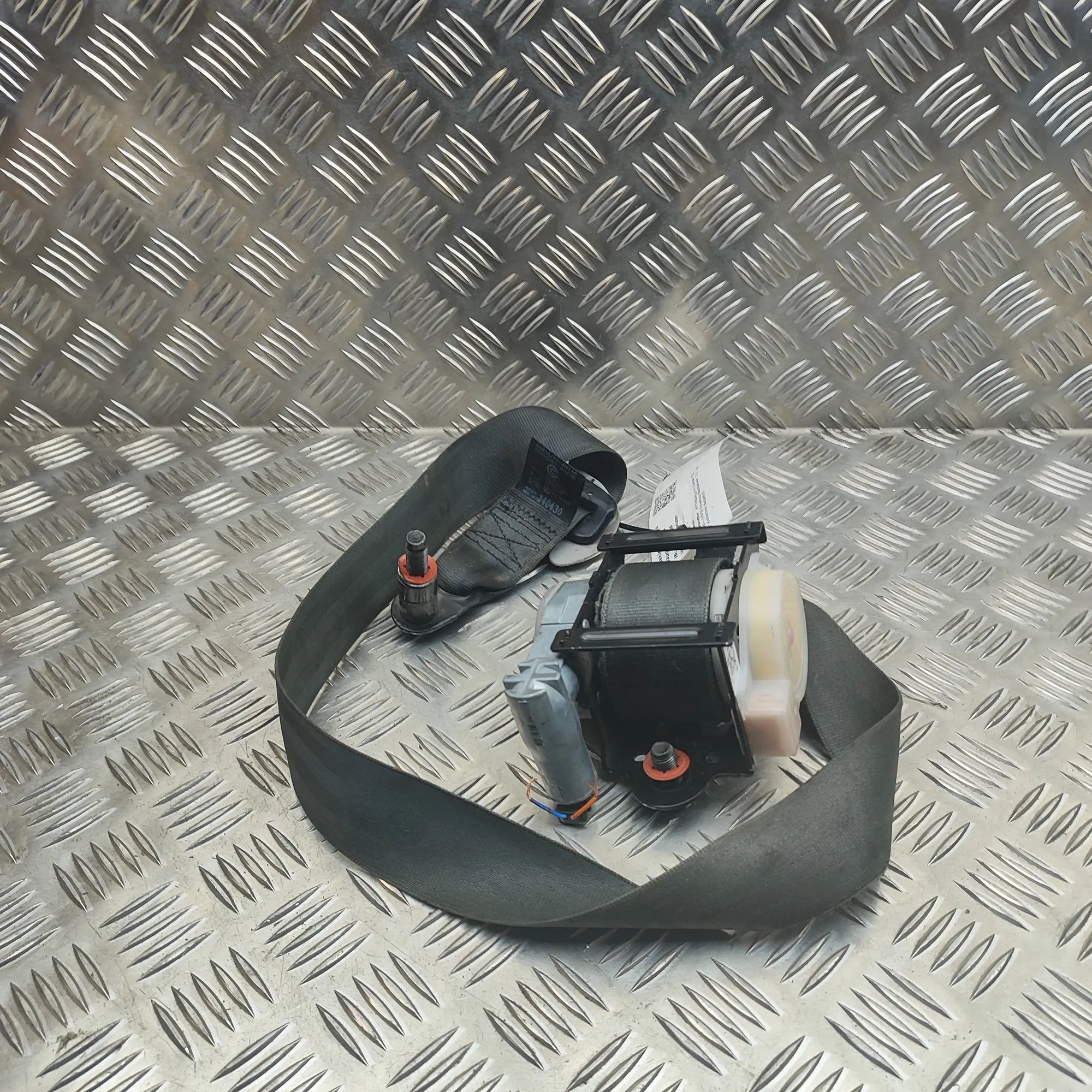 Hyundai H-1 Front Right Seatbelt Front Right Seatbelt — HYUNDAI H-1 (Cargo TQ) (...