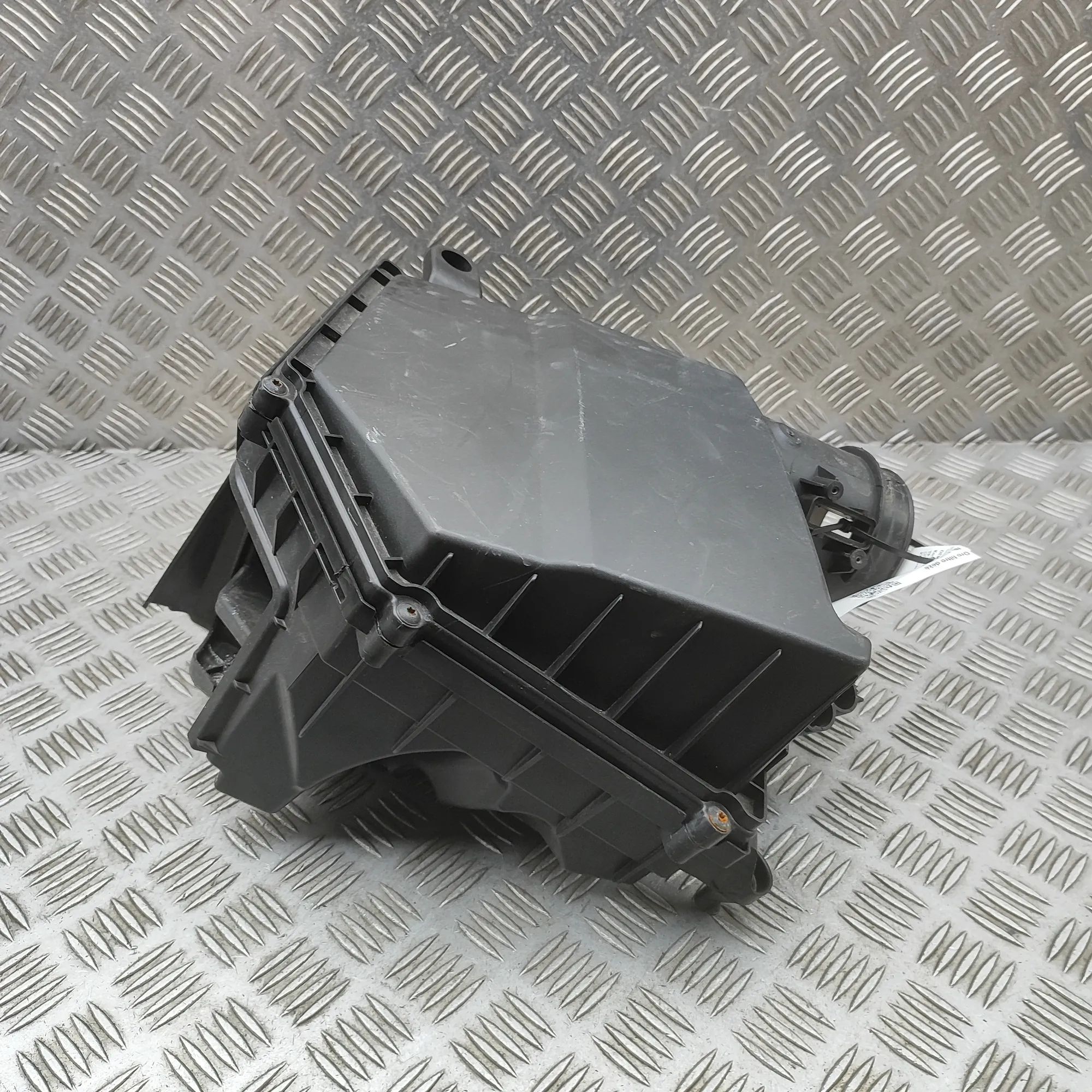 Volvo V60 Air filter box  Air Filter Box — VOLVO V60 (II 225, 227) (2018-...