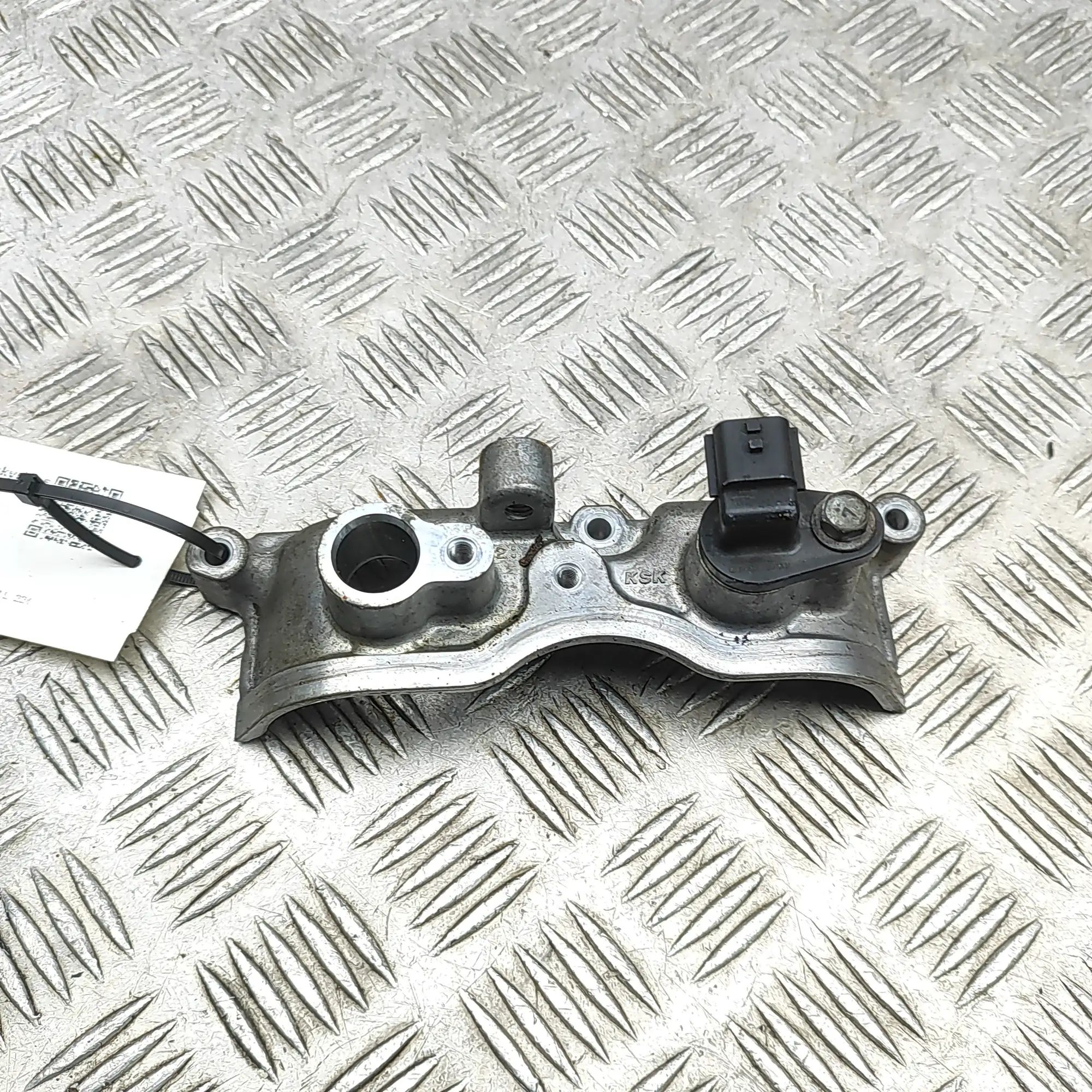 Infiniti Q50 Other Engine Compartment Parts Other Engine Compartment Parts — INFINITI Q50 (...