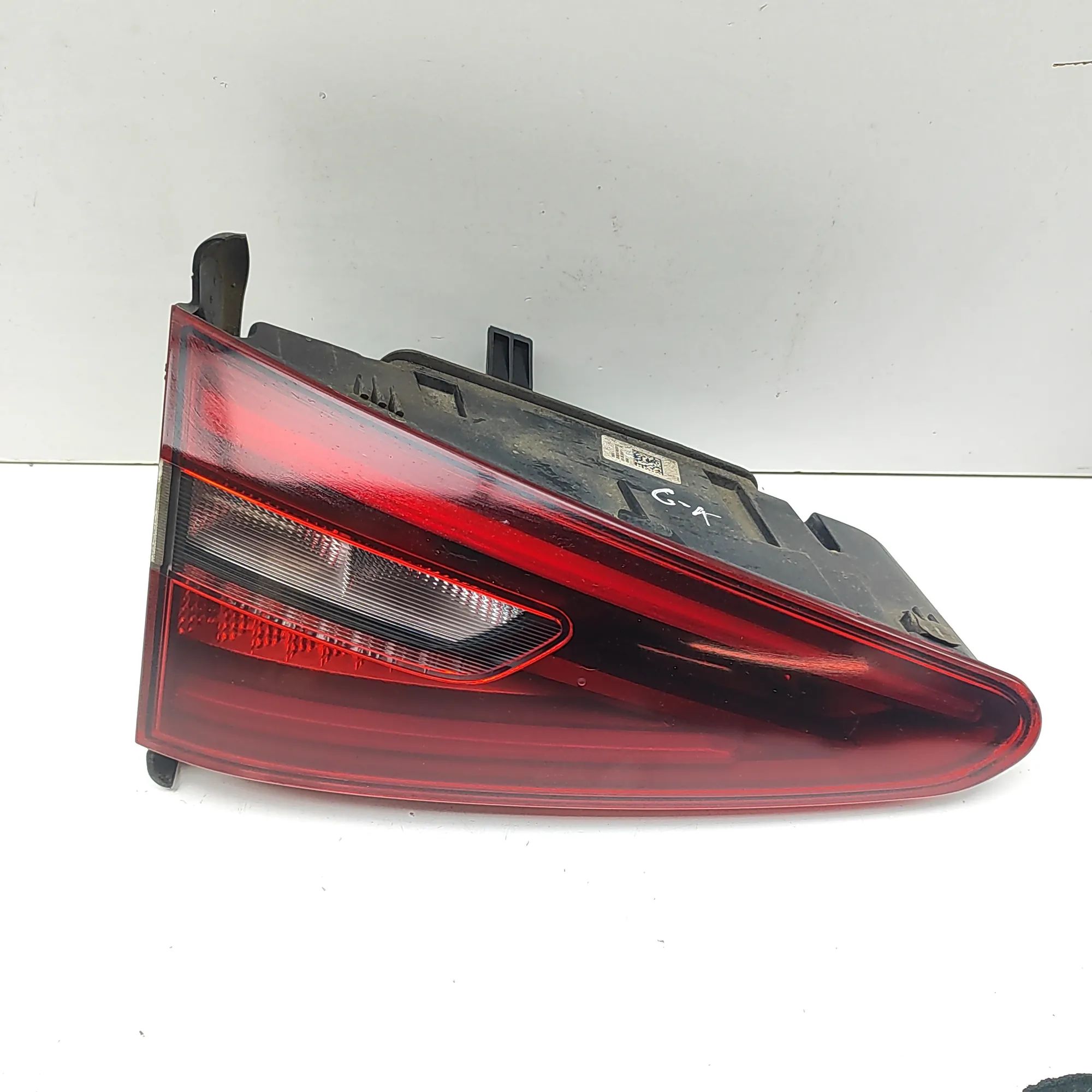 Alfa-Romeo Stelvio Left Side Tailgate Tail Light Left Side Tailgate Tail Light — ALFA ROMEO STEL...