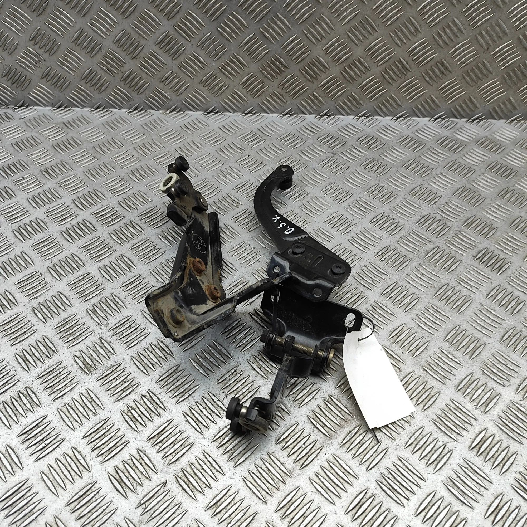Volkswagen Caddy V Door hinge set — rear right