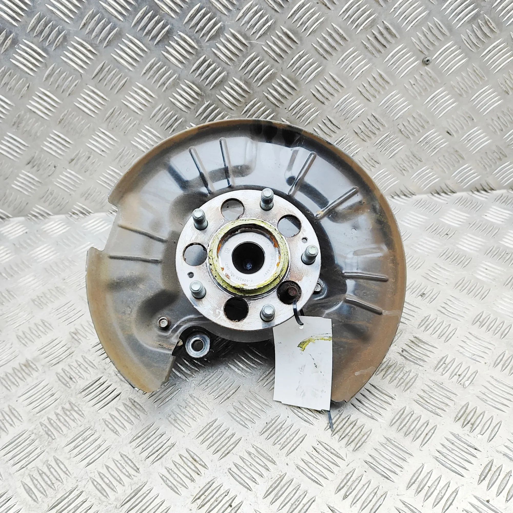 Hyundai Kona Rear Left Wheel Hub Spindle Rear Left Wheel Hub Spindle — HYUNDAI KONA (201...