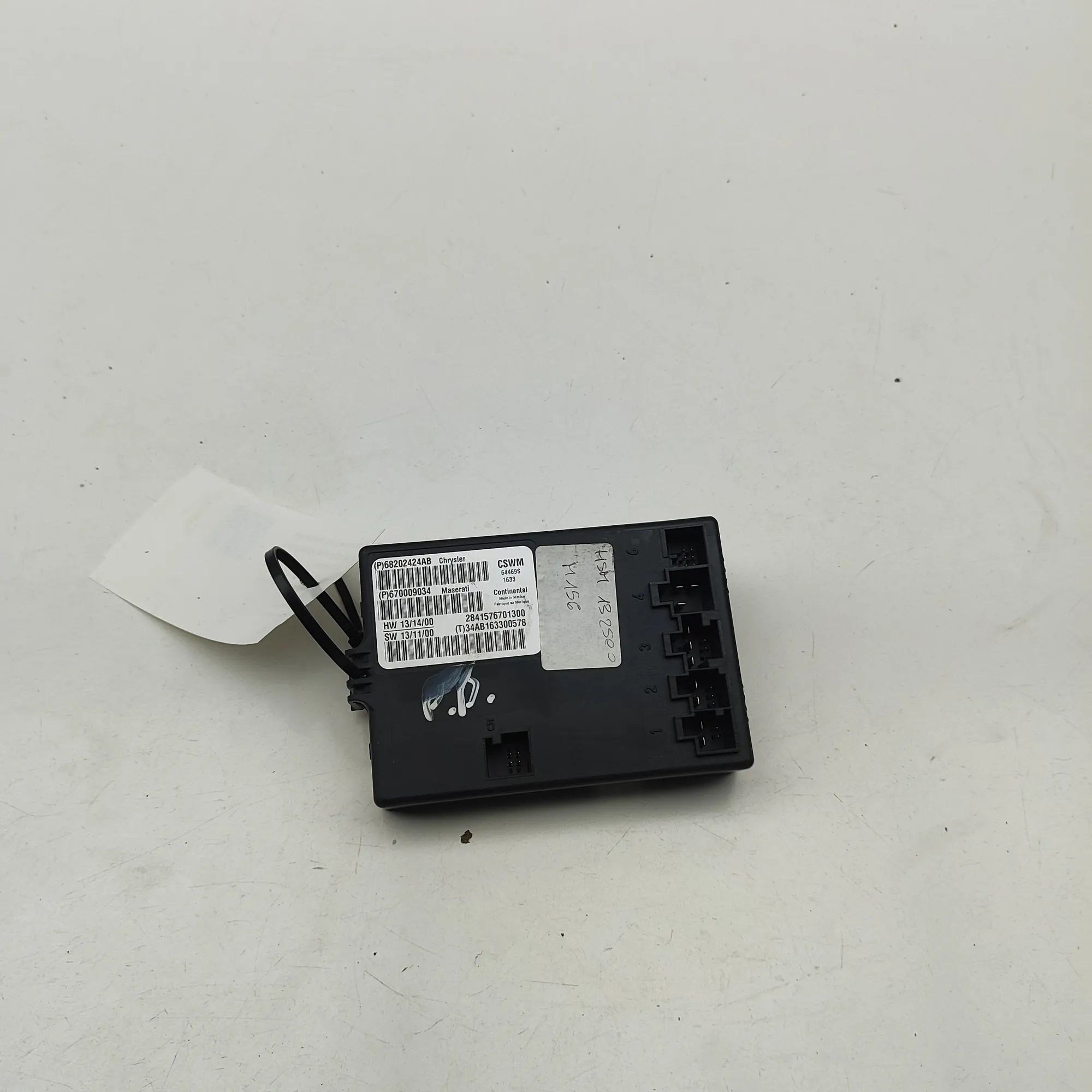 Maserati Quattroporte Front Right Seat Control Unit Front Right Seat Control Unit — MASERATI QUATTR...