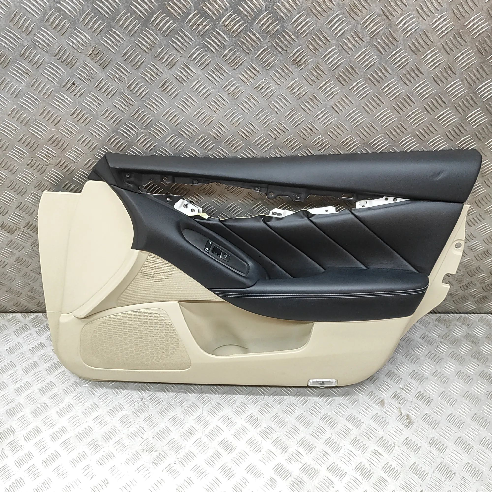 Infiniti Q50 Front Right Door Panel Front Right Door Panel — INFINITI Q50 (2013-......