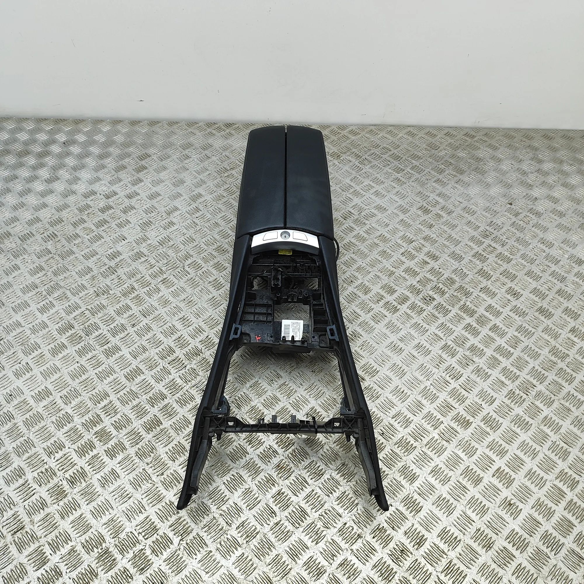 BMW 5 (F10 / F11) center console center Console — BMW 5 SERIES (Gran Turismo F07...