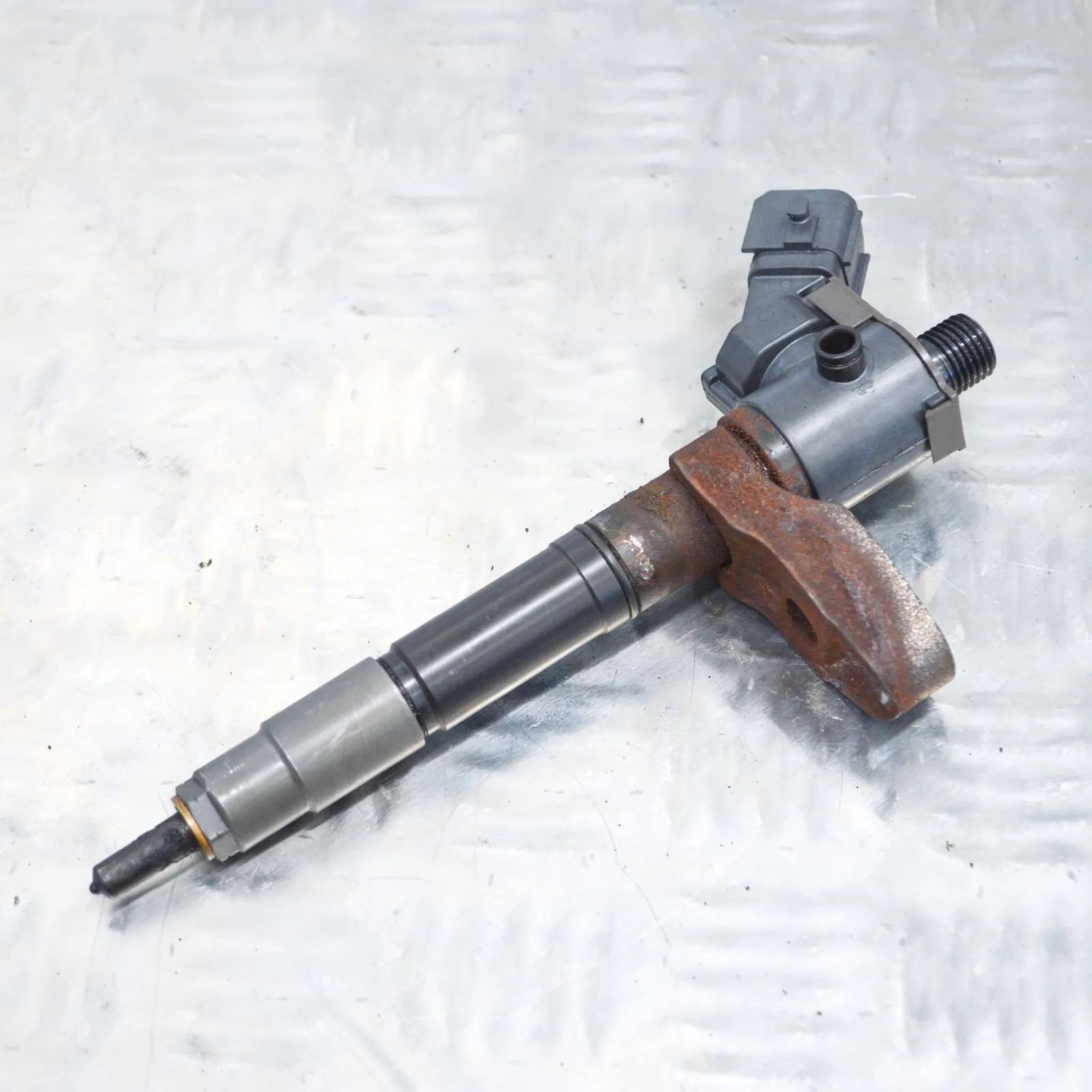 Volvo S60 Fuel Injector Fuel injector — VOLVO S60 (II) (2010-2019) — 23...