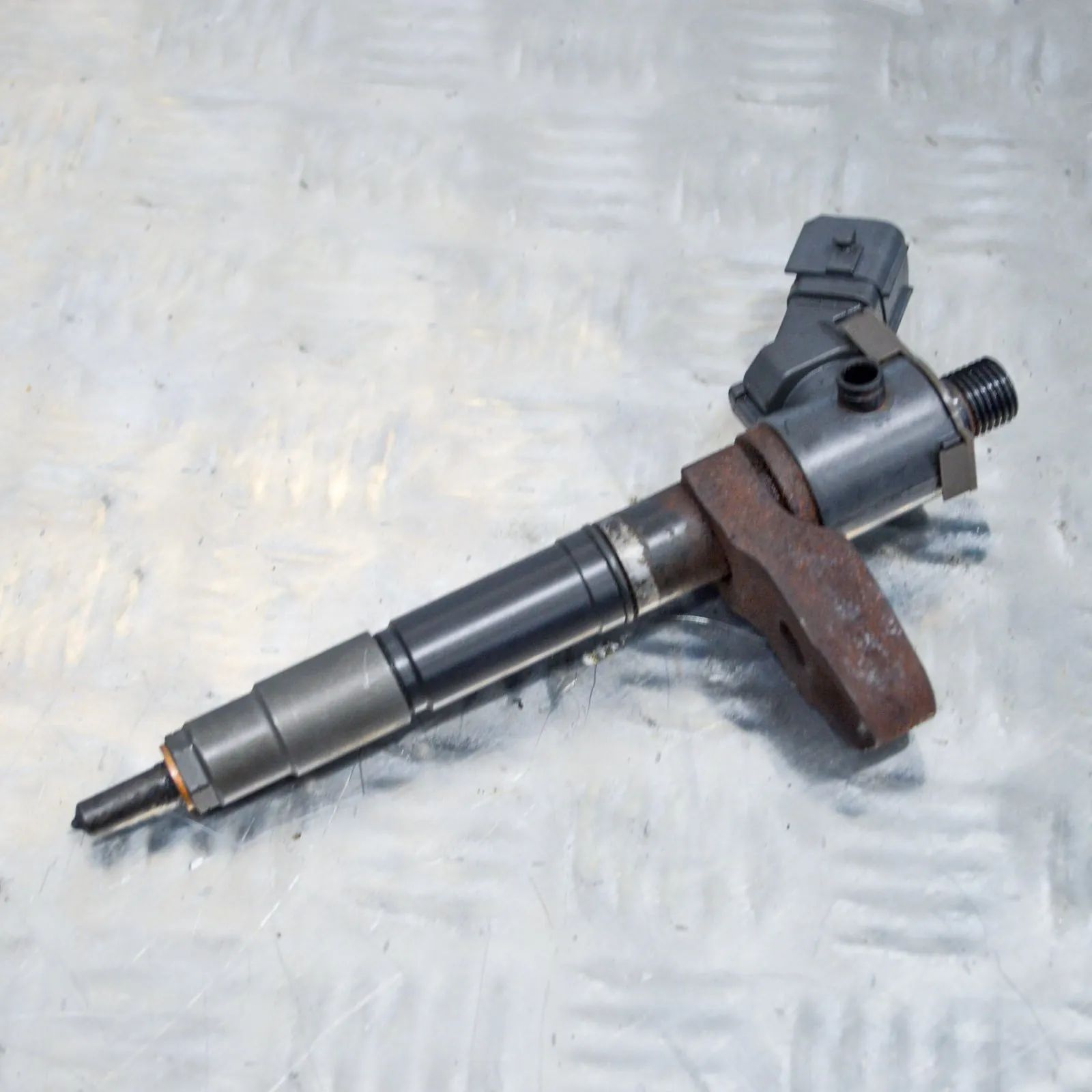 Volvo S60 Fuel Injector Fuel injector — VOLVO S60 (II) (2010-2019) — 23...