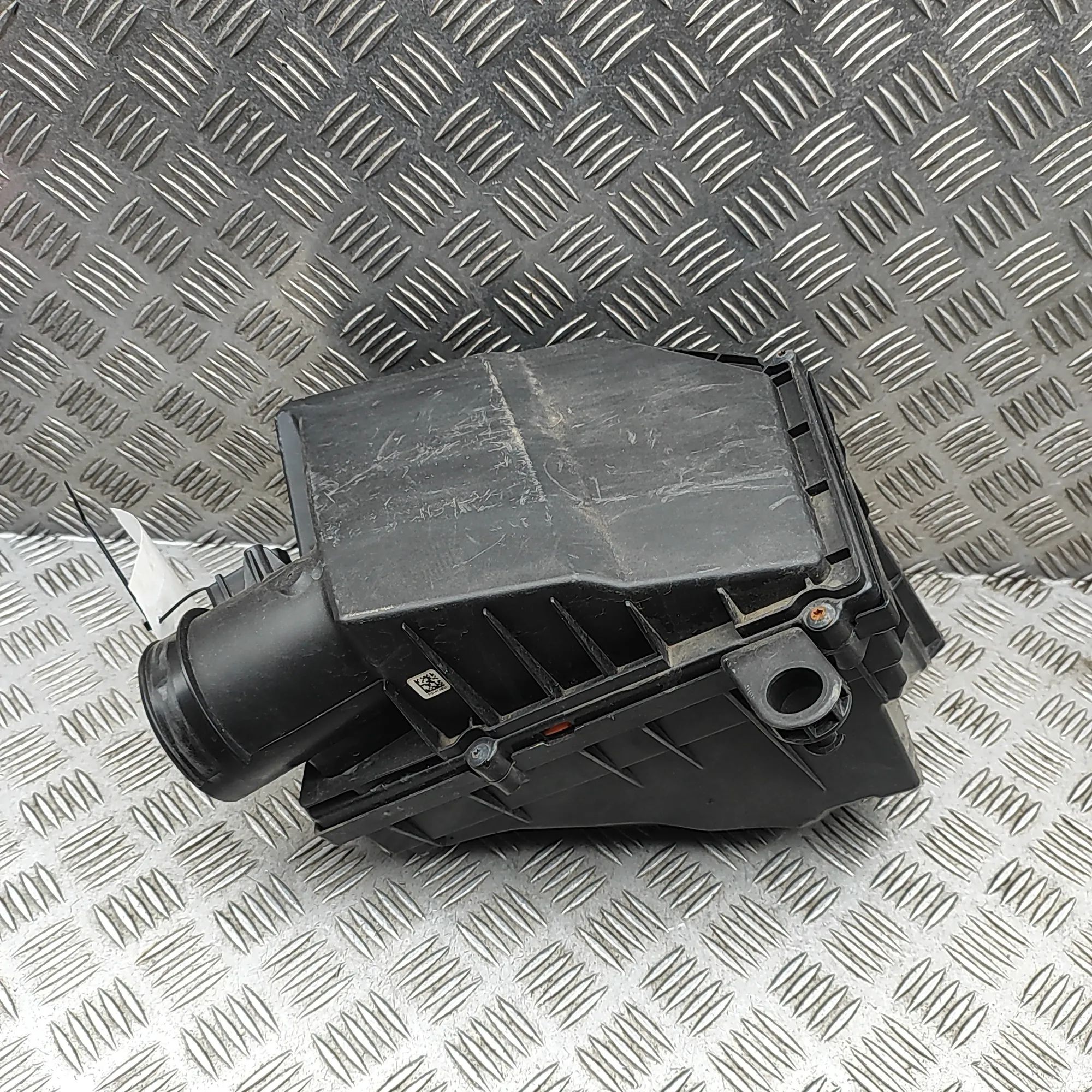 Volvo V60 Air filter box  Air Filter Box — VOLVO V60 (II 225, 227) (2018-...