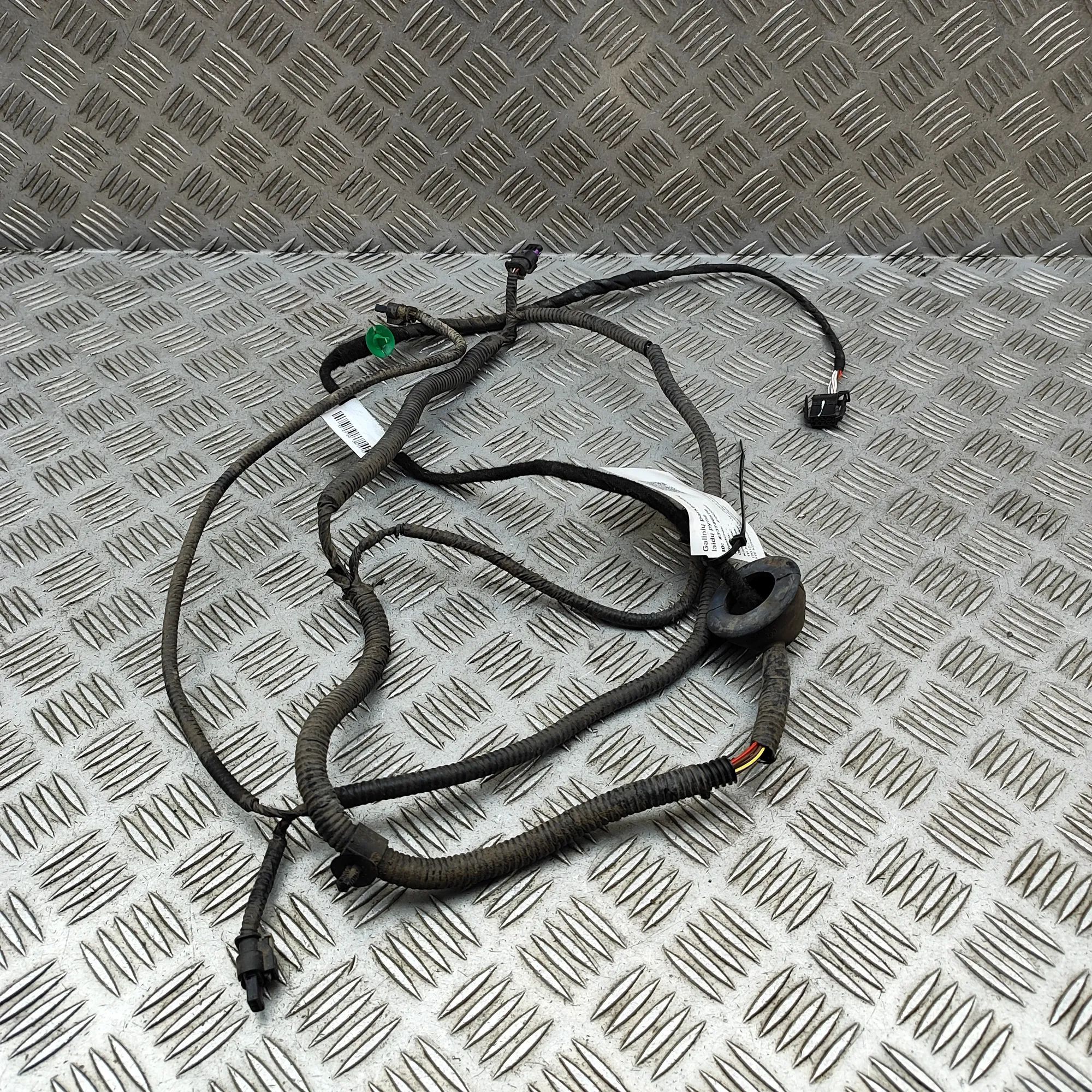 Volkswagen Caddy (2K) Rear Parking Sensor Wiring Loom