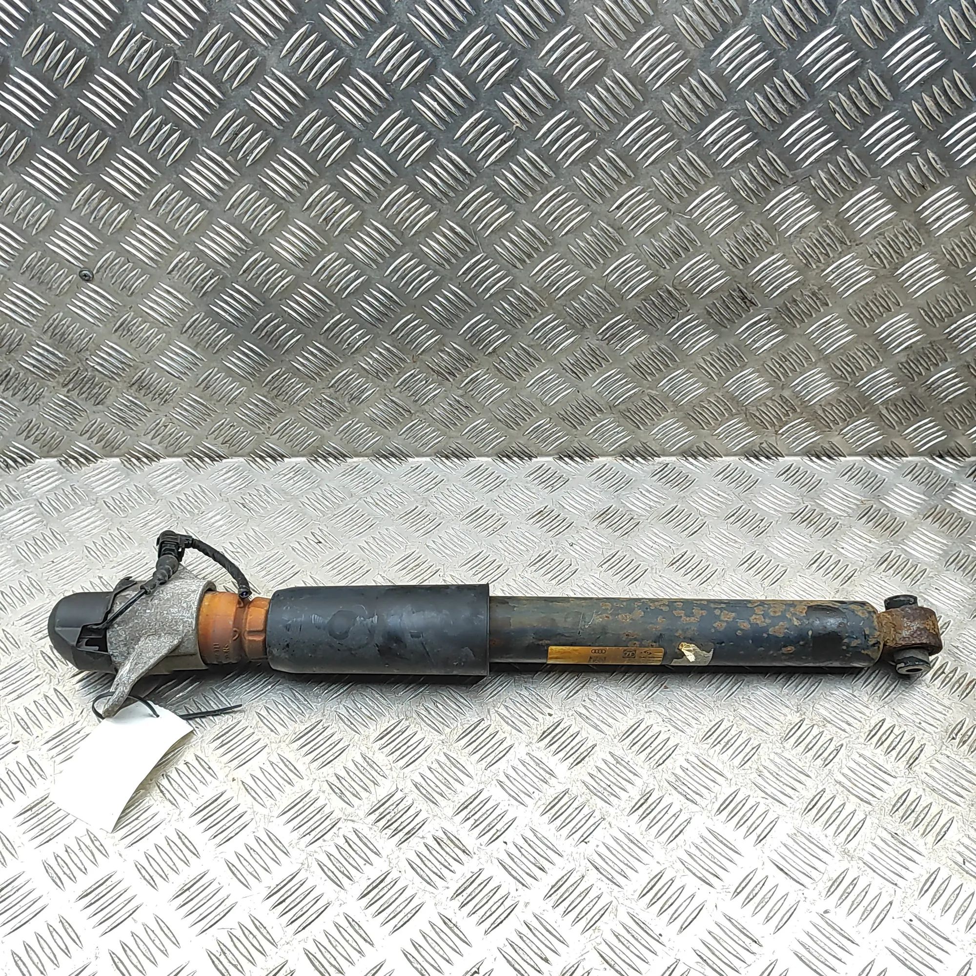 Audi Q5 (8R) Shock absorber — rear left Shock absorber — rear left — AUDI Q5 (FY) (2016...