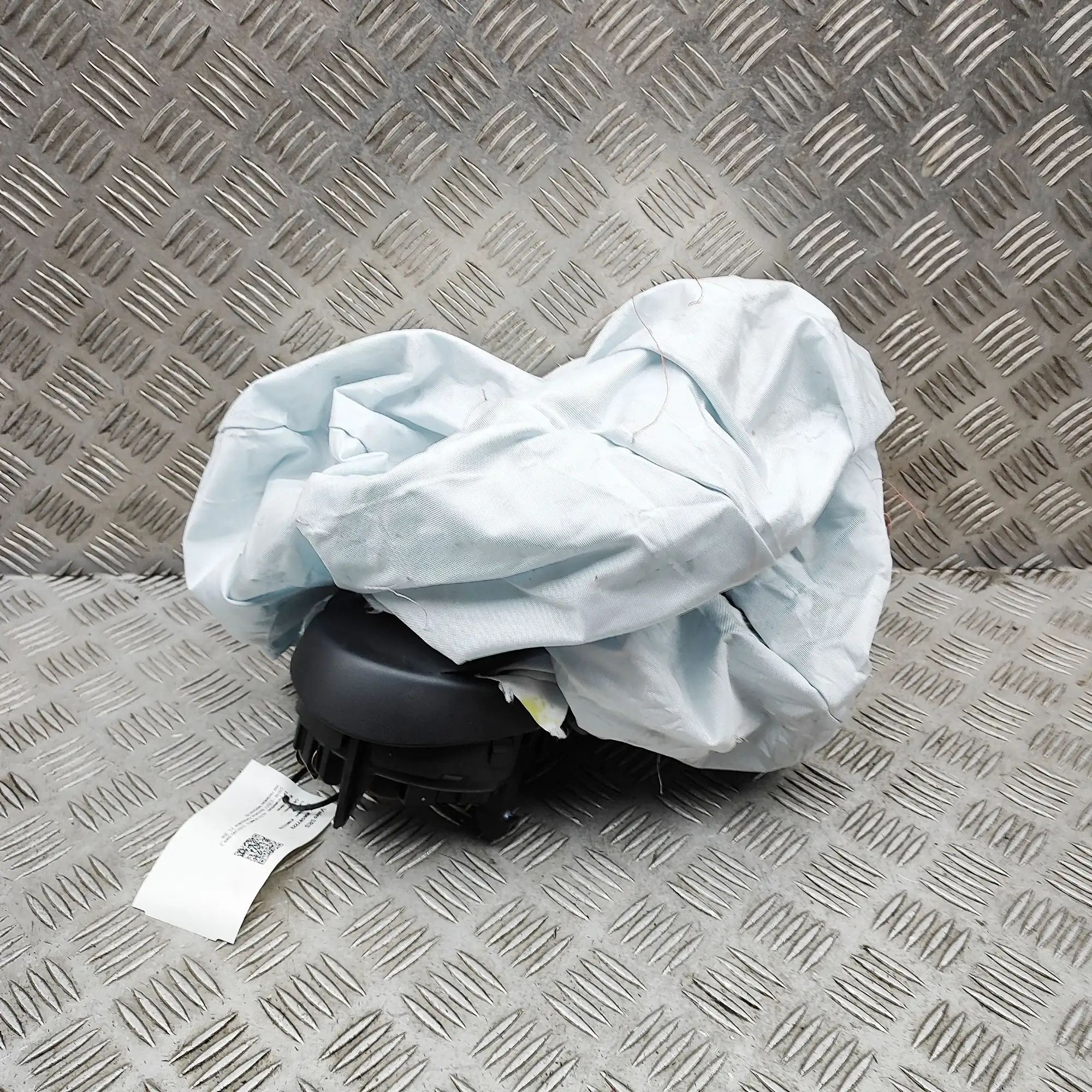 Alfa-Romeo Stelvio Steering Wheel Safety Bag SRS Steering Wheel Safety Bag SRS — ALFA ROMEO STEL...