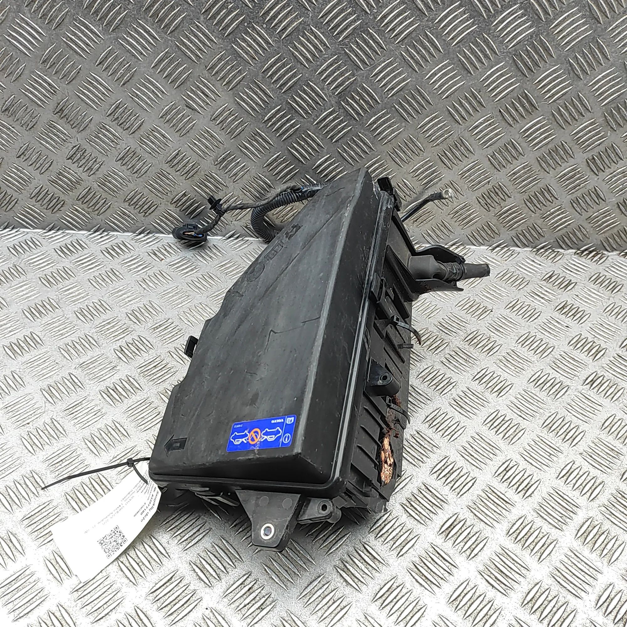 Volvo V60 Fuse box Fuse box — VOLVO V60 (II 225, 227) (2018-...) —...