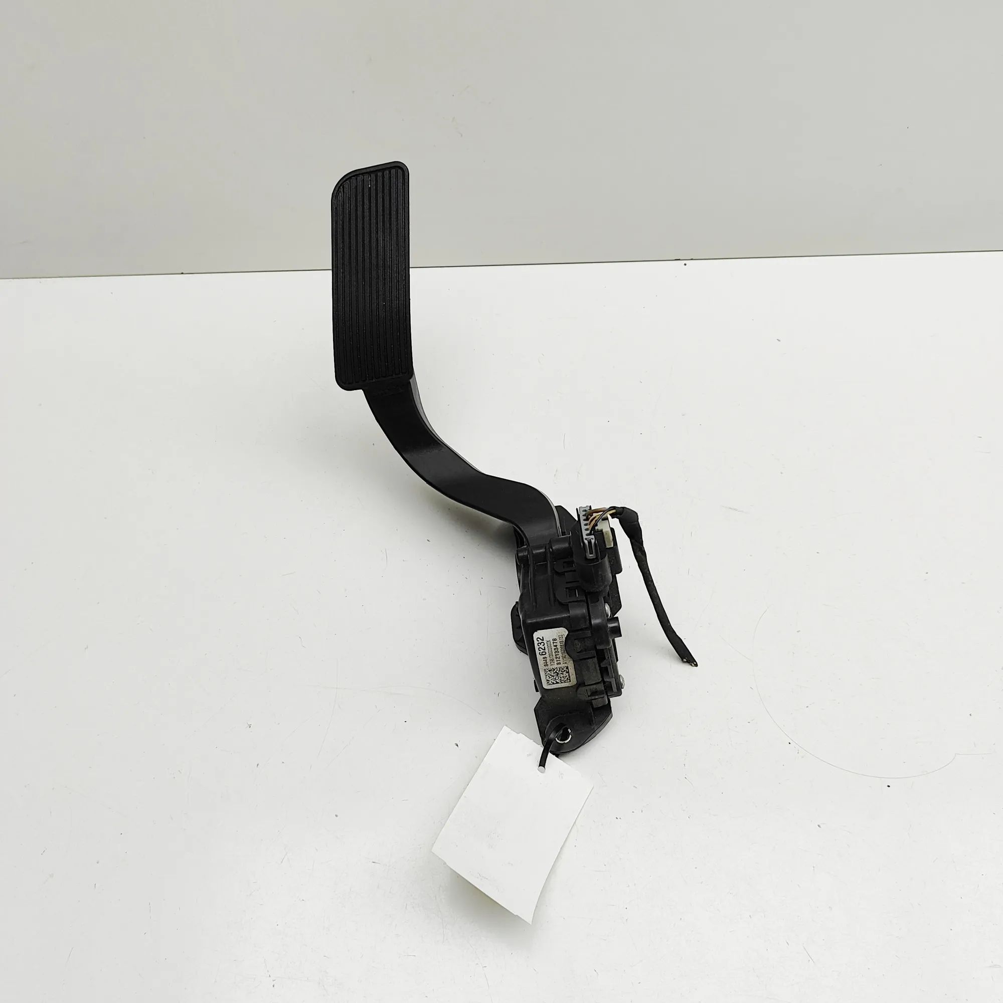 Cadillac Escalade Throttle Pedal Throttle Pedal — CADILLAC ESCALADE (2014-...) —...