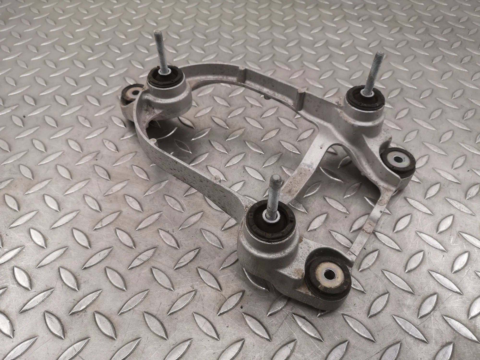 Hyundai Ioniq 5 Air Conditioner Compressor Bracket Air Conditioner Compressor Bracket — HYUNDAI IO...