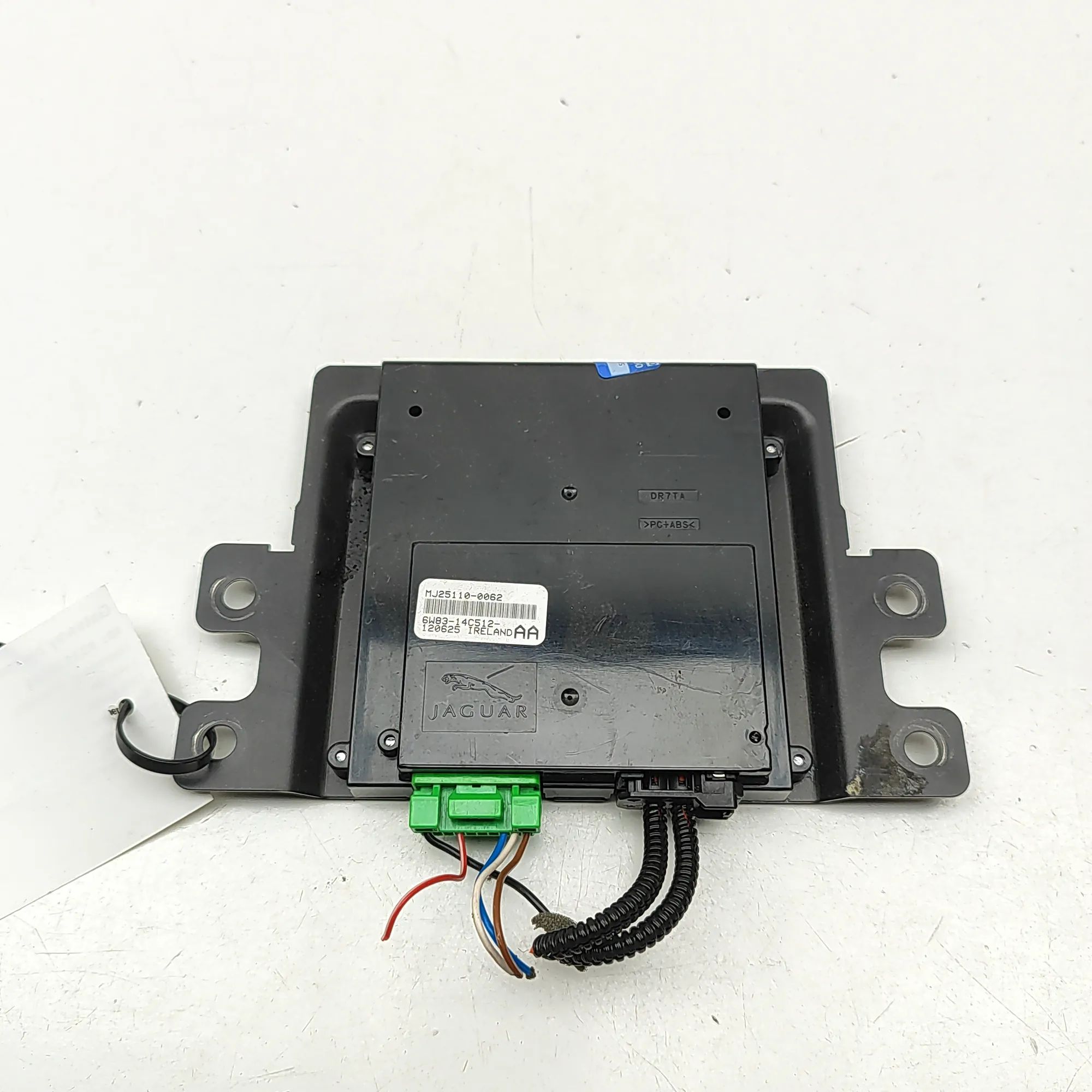 Jaguar XK Navigation Control Unit Navigation Control Unit — JAGUAR XK (Coupe X150...