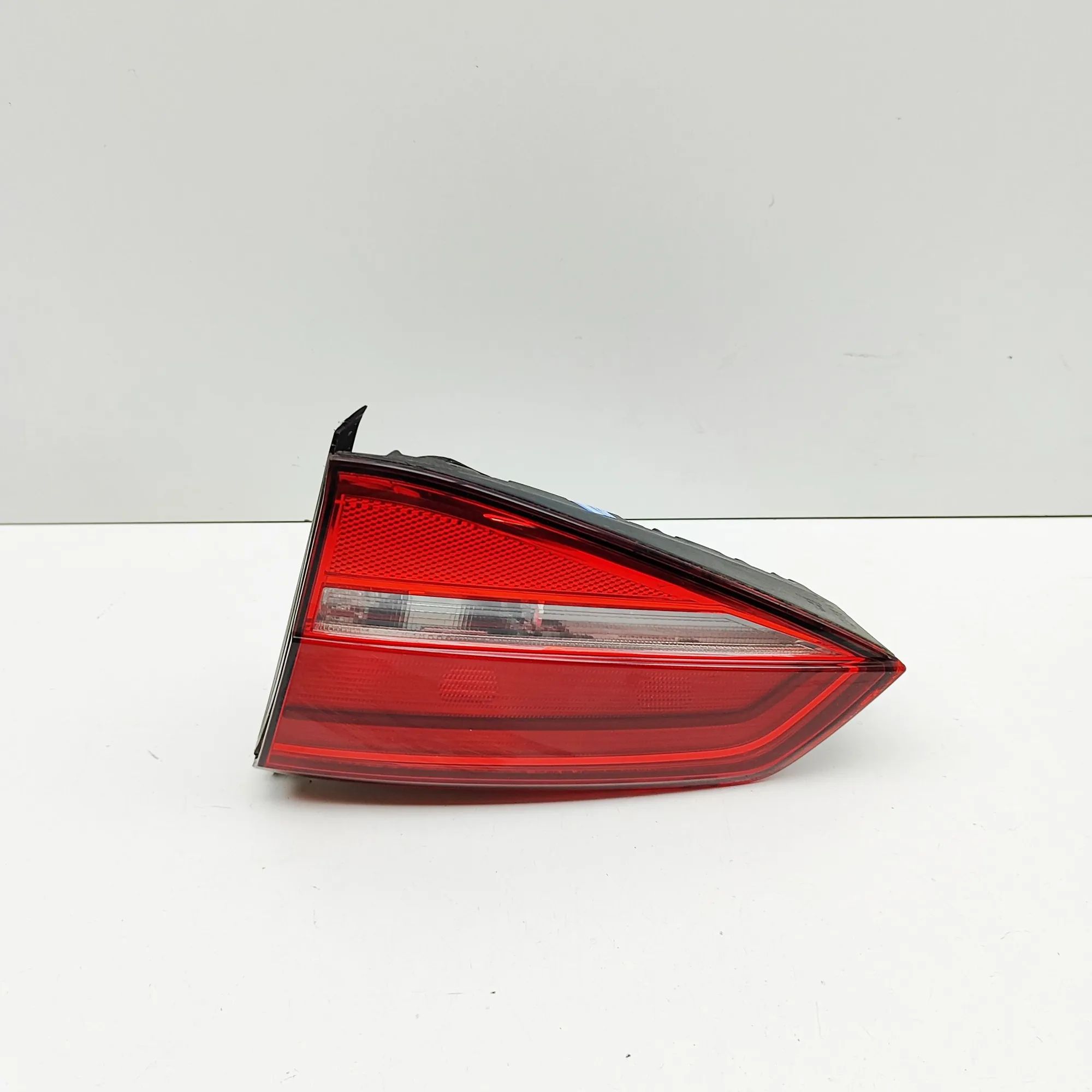 Volkswagen Jetta Right Side Tailgate Tail Light Right Side Tailgate Tail Light — VW JETTA (MK6 ...