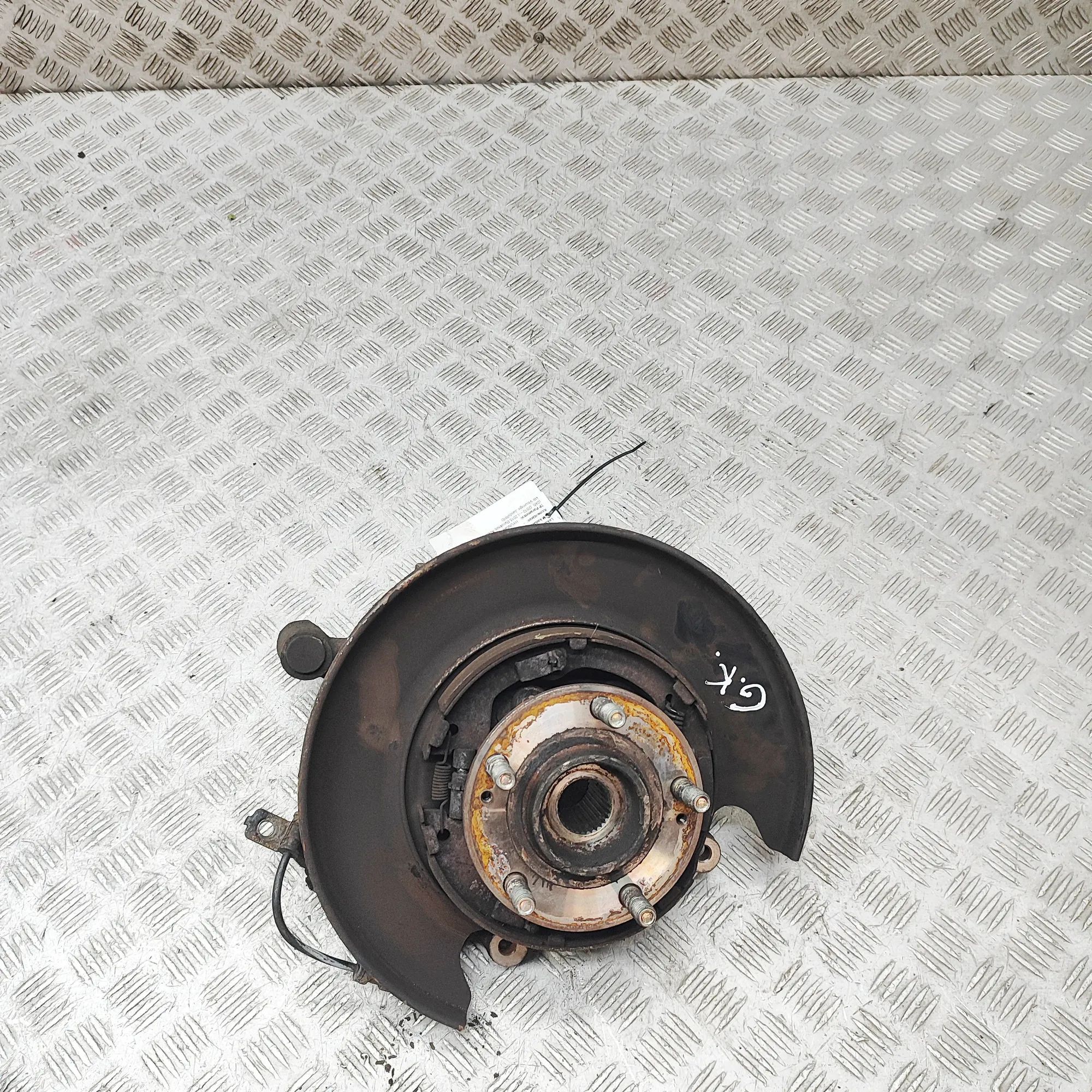 Hyundai Santa Fe Rear Left Wheel Hub Spindle Rear Left Wheel Hub Spindle — HYUNDAI SANTA (FÉ...