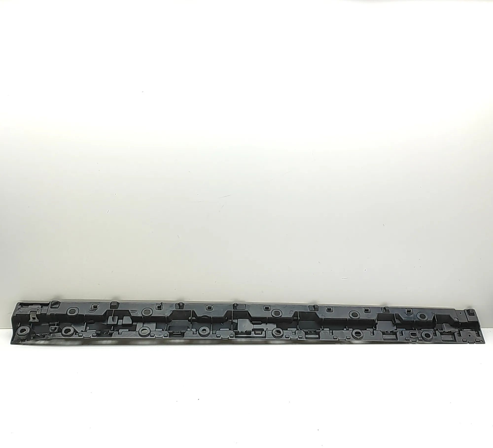 BMW X5 (G05) Side skirt bracket Side skirt bracket — BMW X5 (G05) (2018-...) — ...