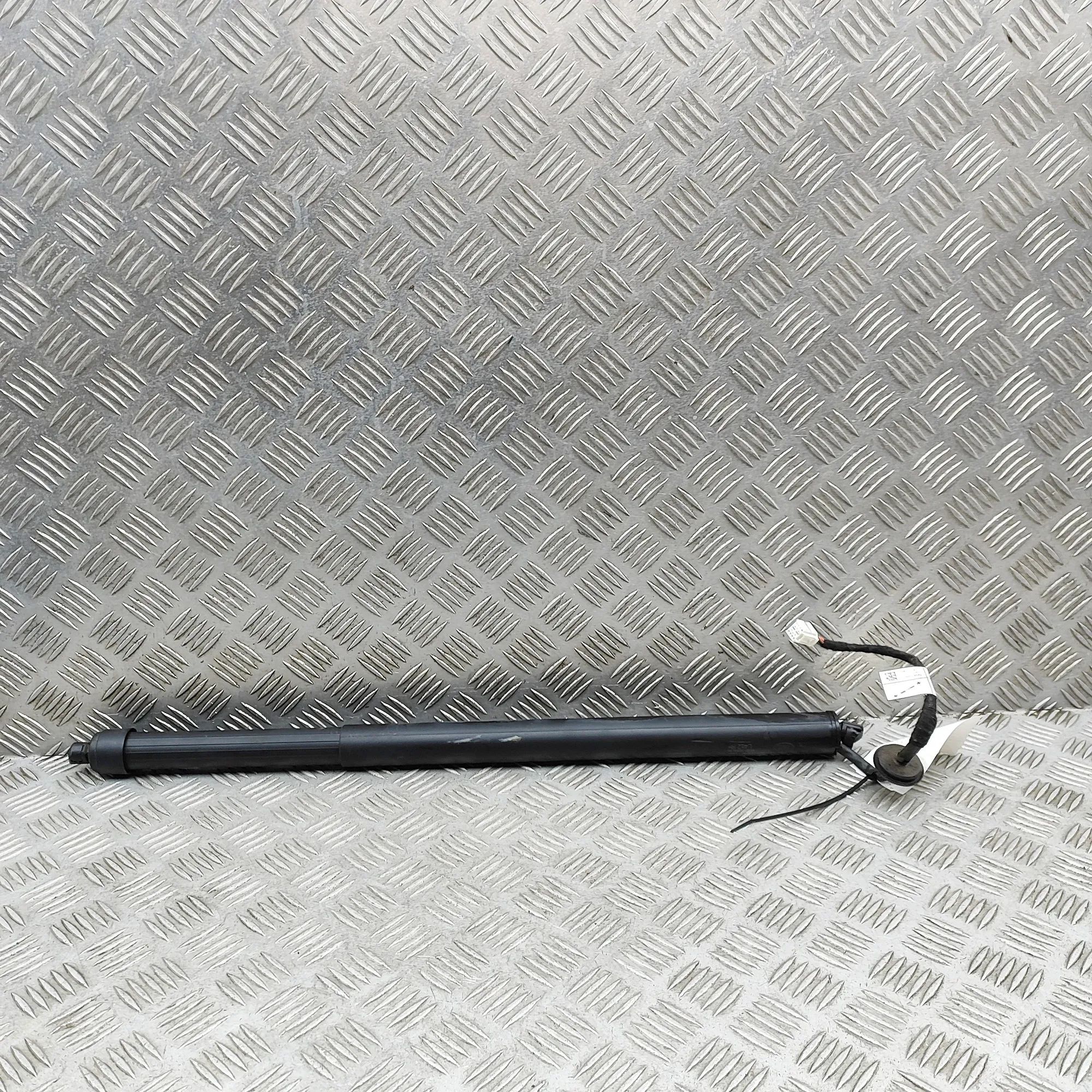 Land Rover Discovery Right Side Tailgate Gas Strut Right Side Tailgate Gas Strut — LAND ROVER DISC...