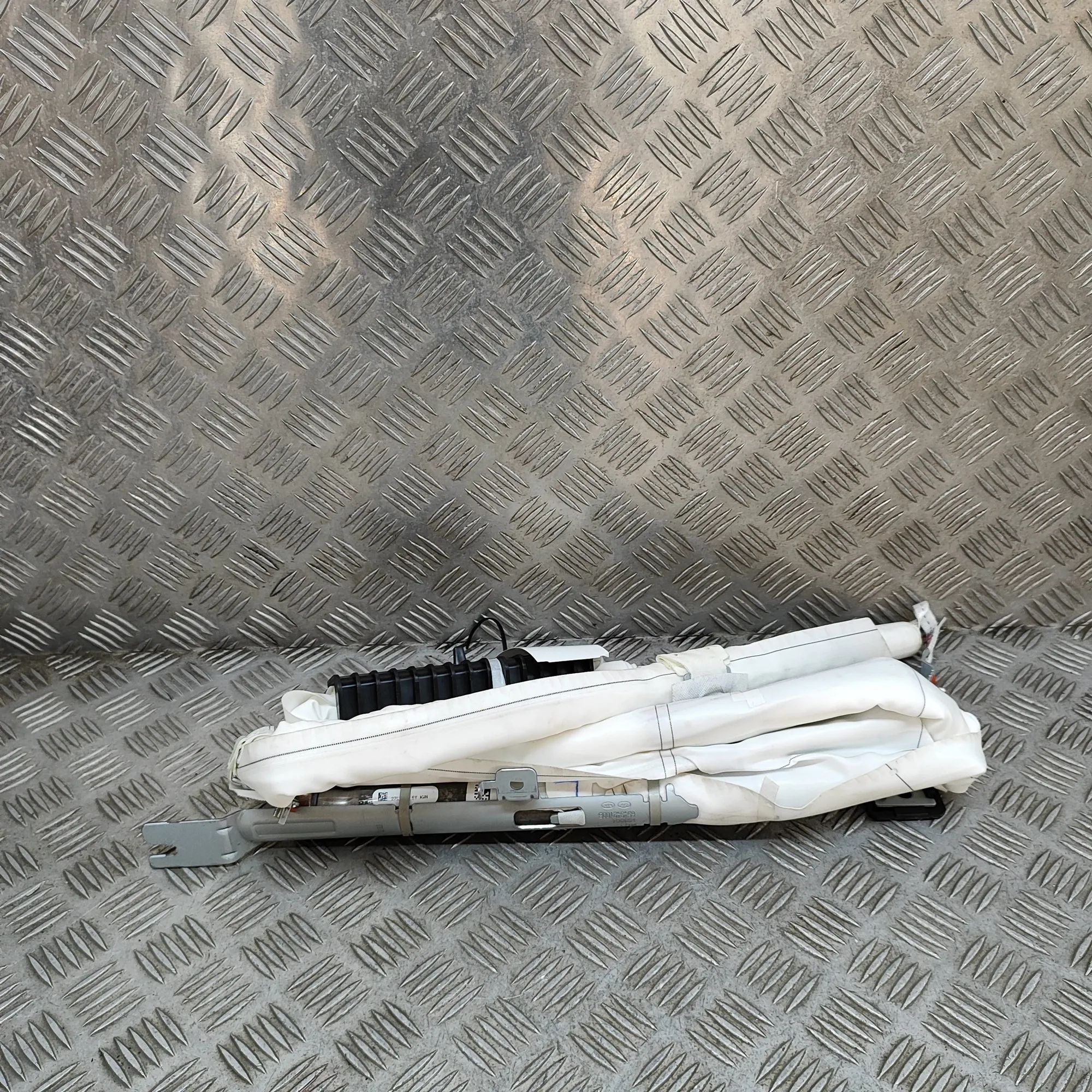 Kia EV6 Left Side Roof Safety Curtain SRS Left Side Roof Safety Curtain SRS — KIA EV6 (CV...