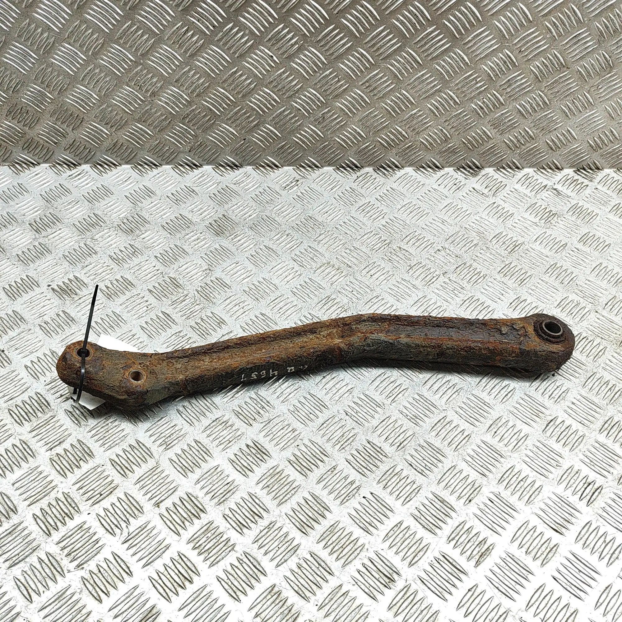 Land Rover Defender Control arm — rear right Control arm — rear right — LAND ROVER DEFENDER ...