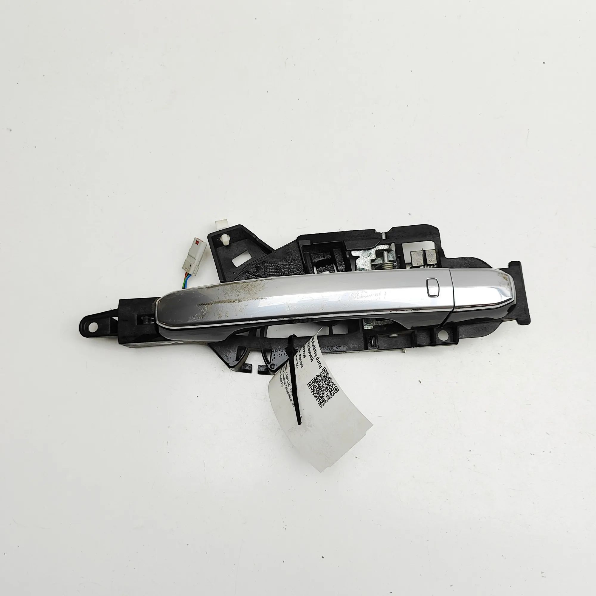 Cadillac Escalade Exterior door handle — front right Exterior door handle — front right — CADILLAC E...