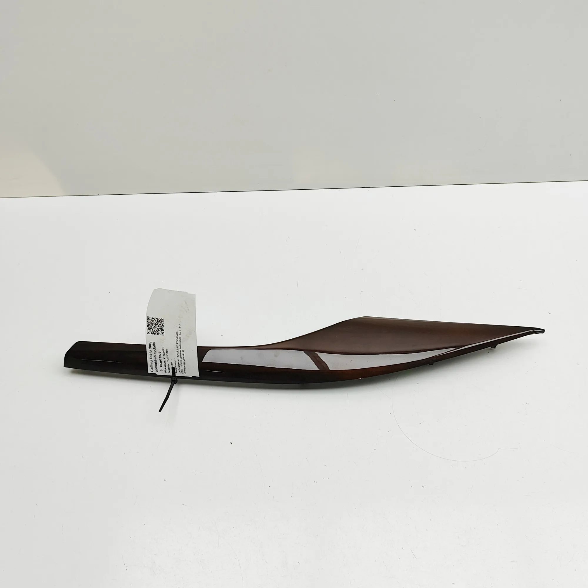 Cadillac Escalade Door panel trim — rear left Door panel trim — rear left — CADILLAC ESCALADE...