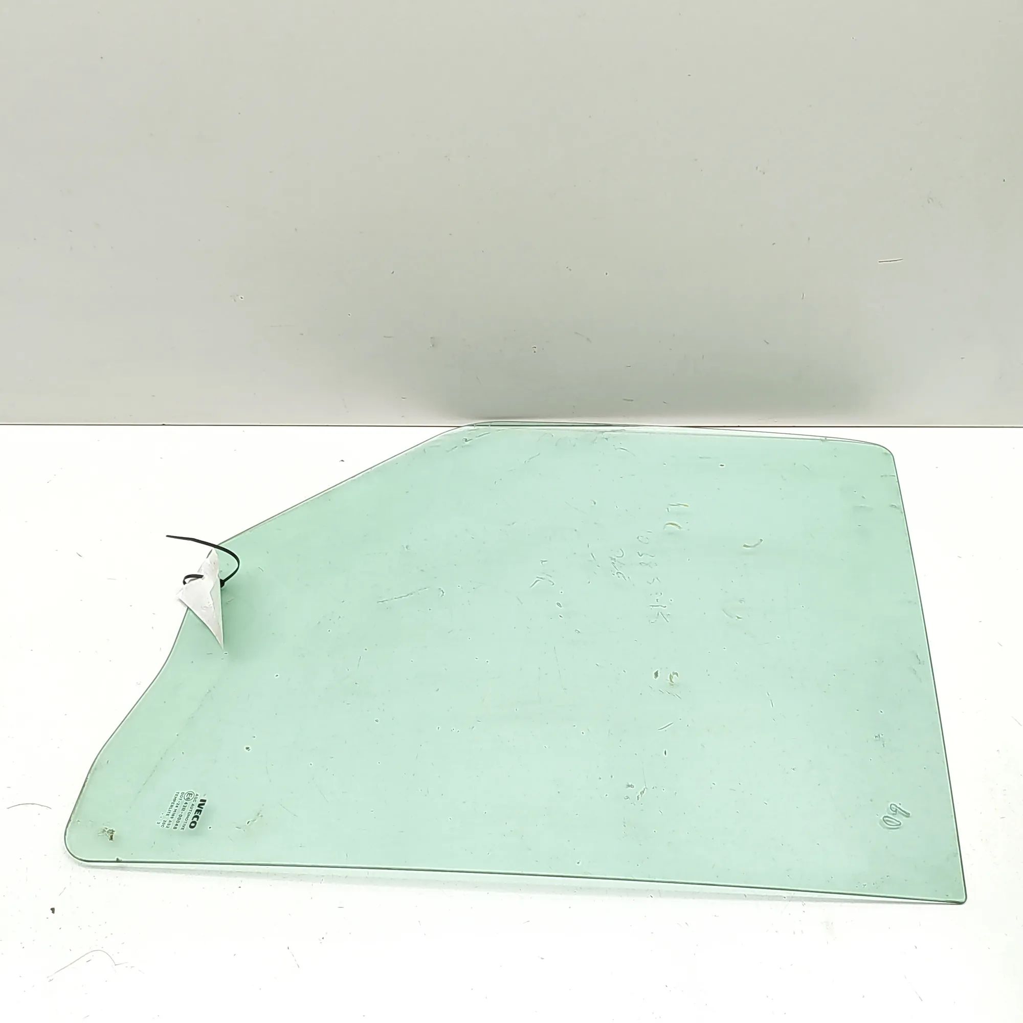 Iveco Daily Front Right Door Window Front Right Door Window — IVECO DAILY (VI Flatb...