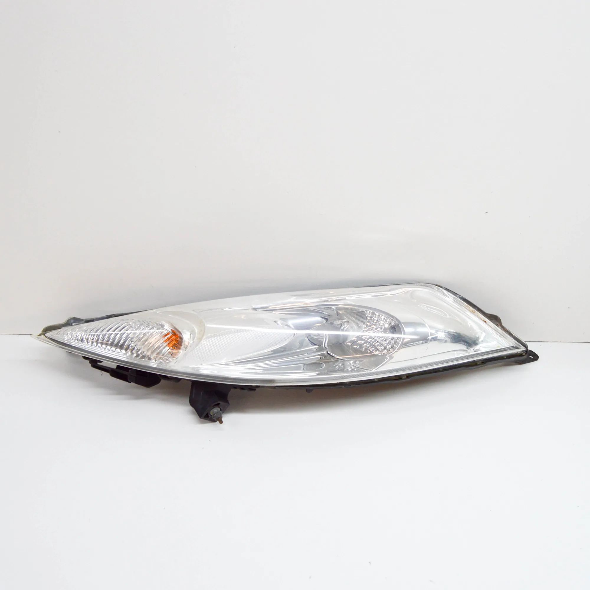 Nissan Juke Front Left Headlight Front Left Headlight — NISSAN JUKE (F15) (2010-...