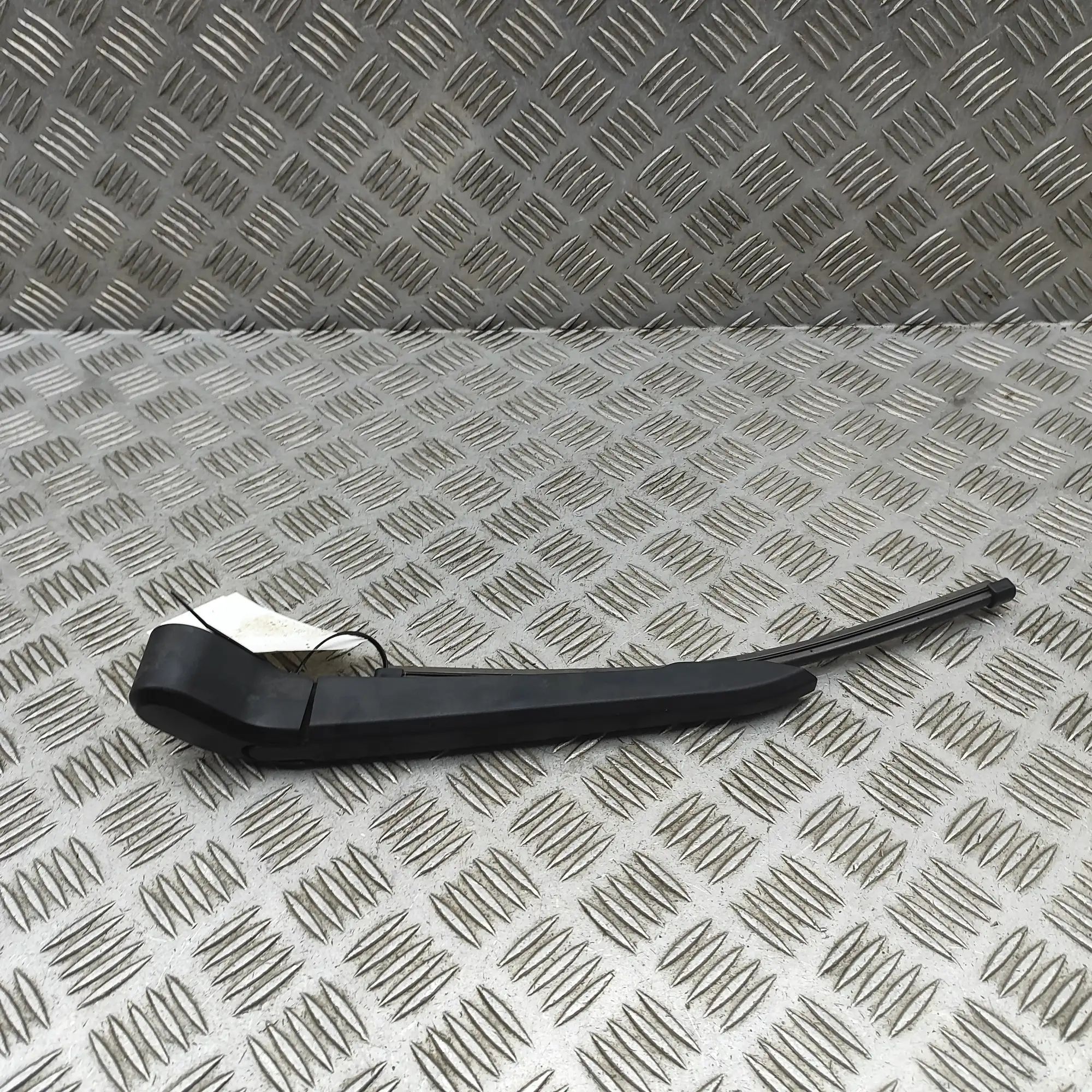 Land Rover Defender Window wiper arm — rear Window wiper arm — rear — LAND ROVER DEFENDER (...