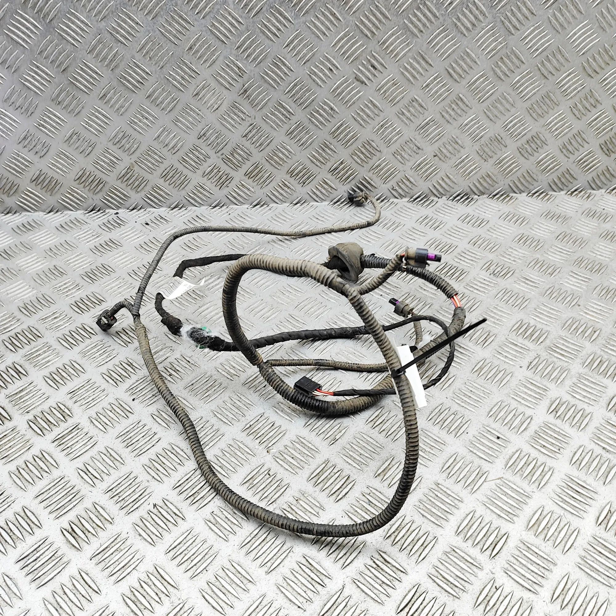 Volkswagen Caddy (2K) Rear Parking Sensor Wiring Loom