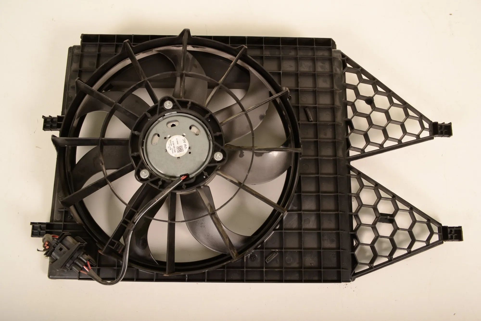 Volkswagen Polo Engine Cooling Fan Shroud Engine Cooling Fan Shroud — VW POLO (6R, 6C) (2...