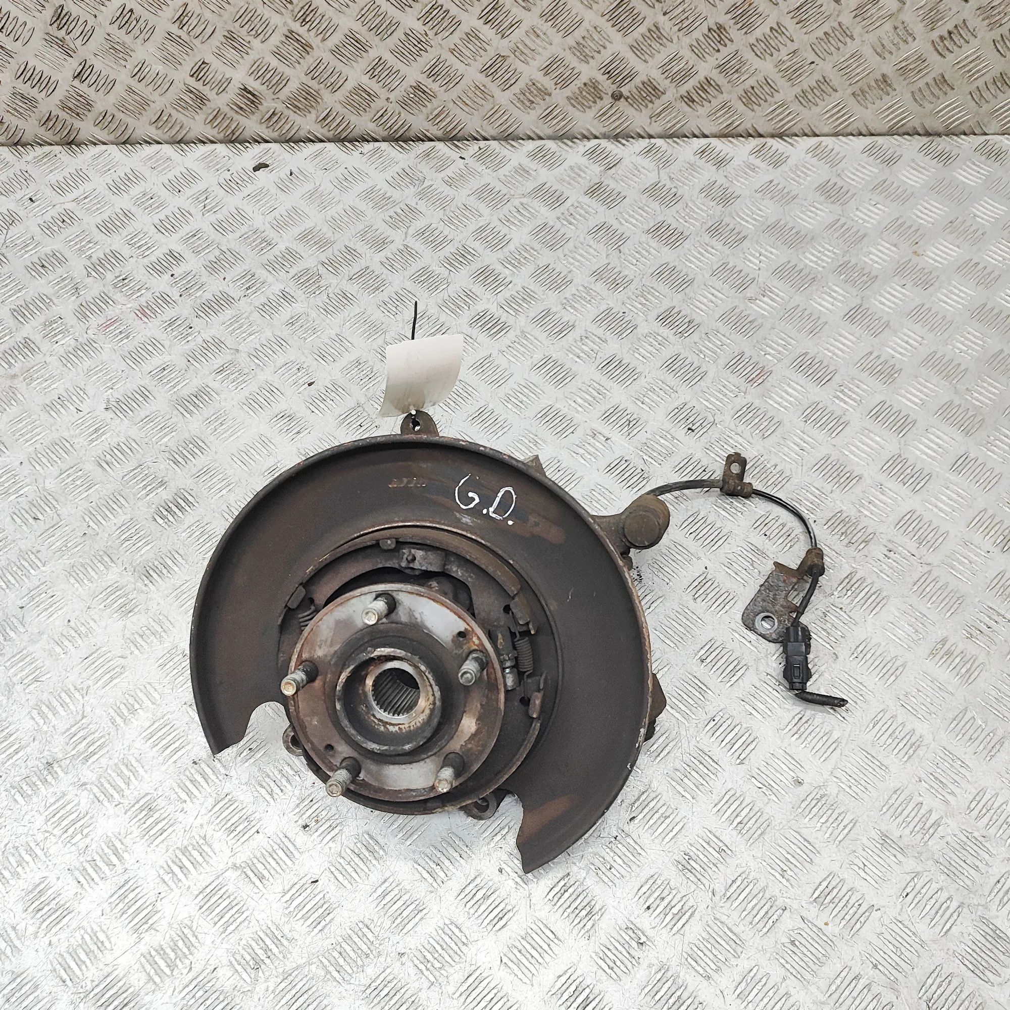 Hyundai Santa Fe Rear Right Wheel Hub Rear Right Wheel Hub — HYUNDAI SANTA (FÉ III DM...