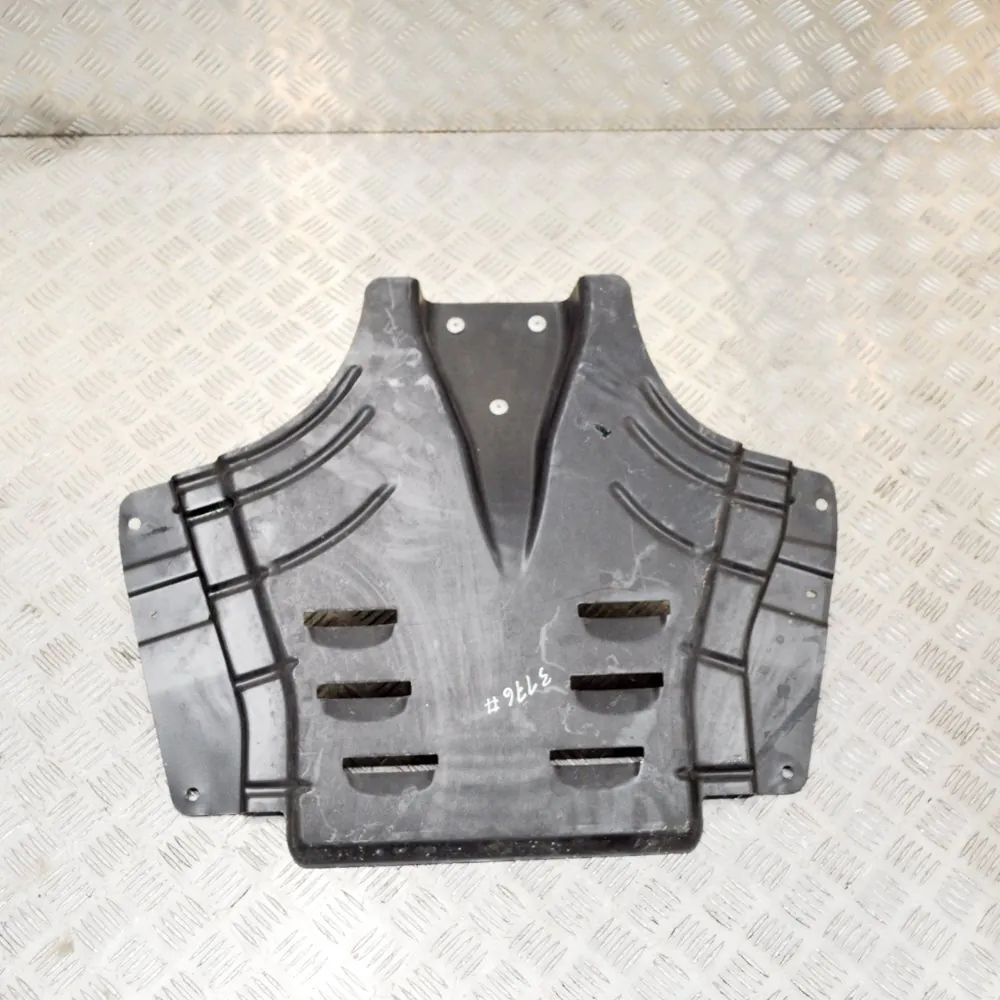 Maserati Quattroporte Rear Middle Underbody Cover Rear Middle Underbody Cover — MASERATI QUATTROP...