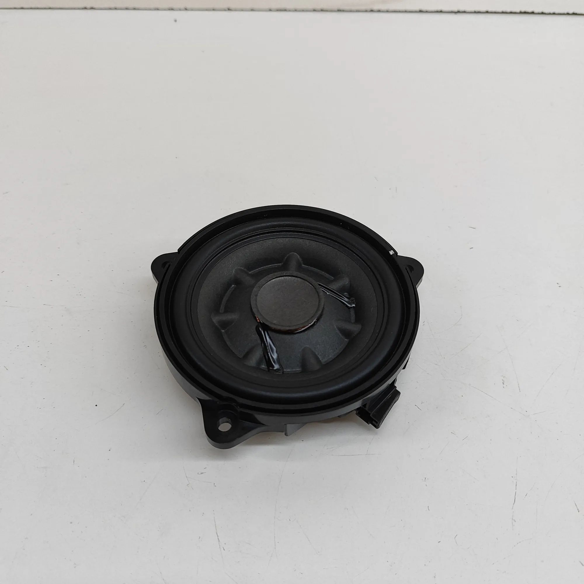Land Rover Range Rover Sport (L461) Rear Left Door Speaker Rear Left Door Speaker — LAND ROVER RANGE ROVER...