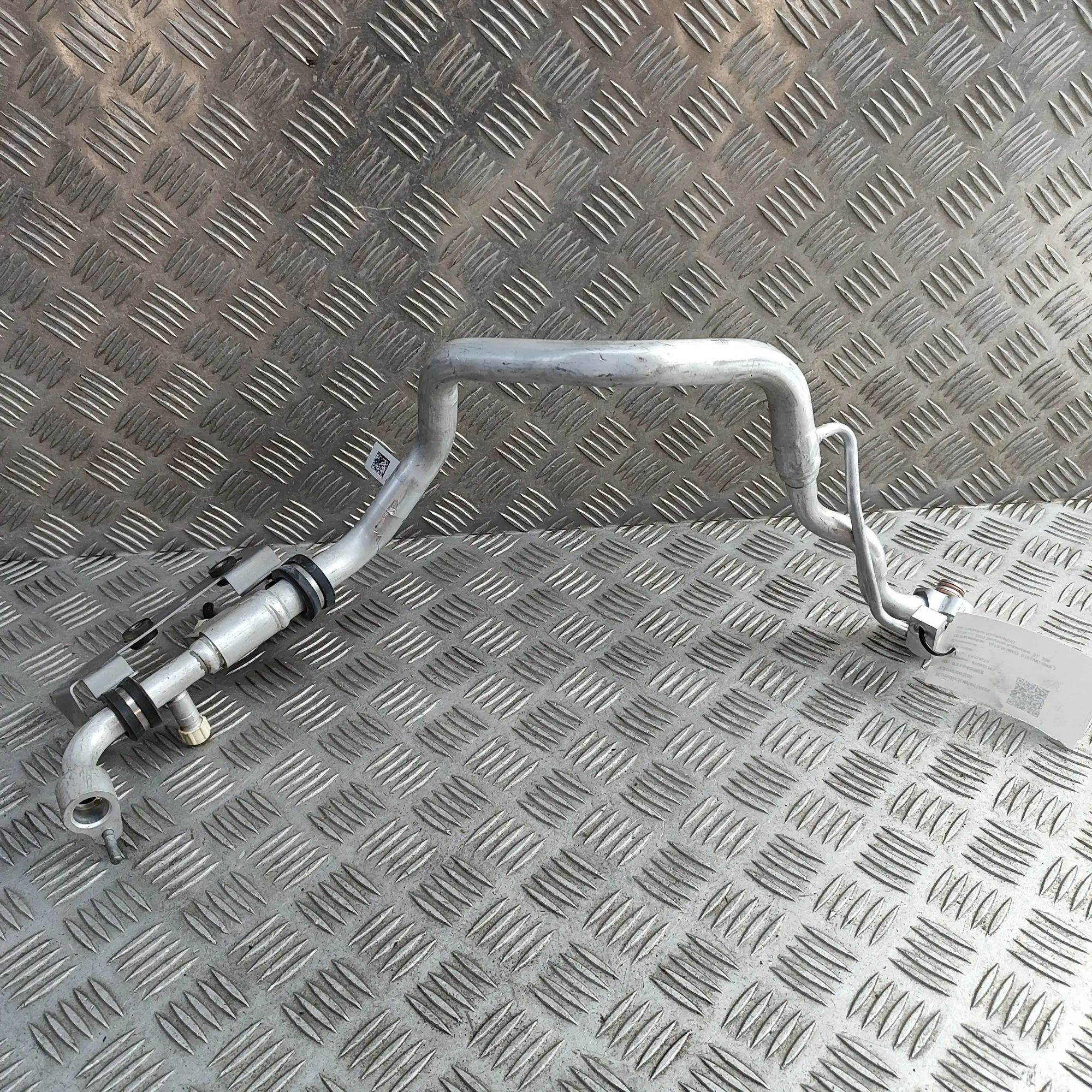 Alfa-Romeo Stelvio A/C Air Con Hose Pipe A/C Air Con Hose Pipe — ALFA ROMEO STELVIO (949...