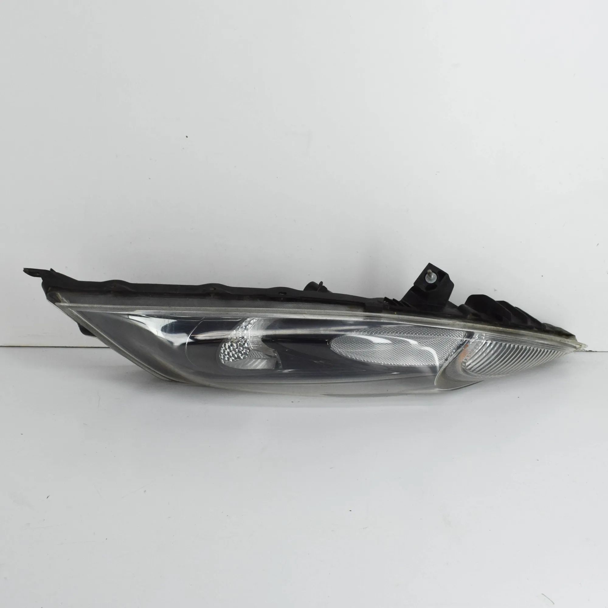 Nissan Juke Front Left Headlight Front Left Headlight — NISSAN JUKE (F15) (2010-...