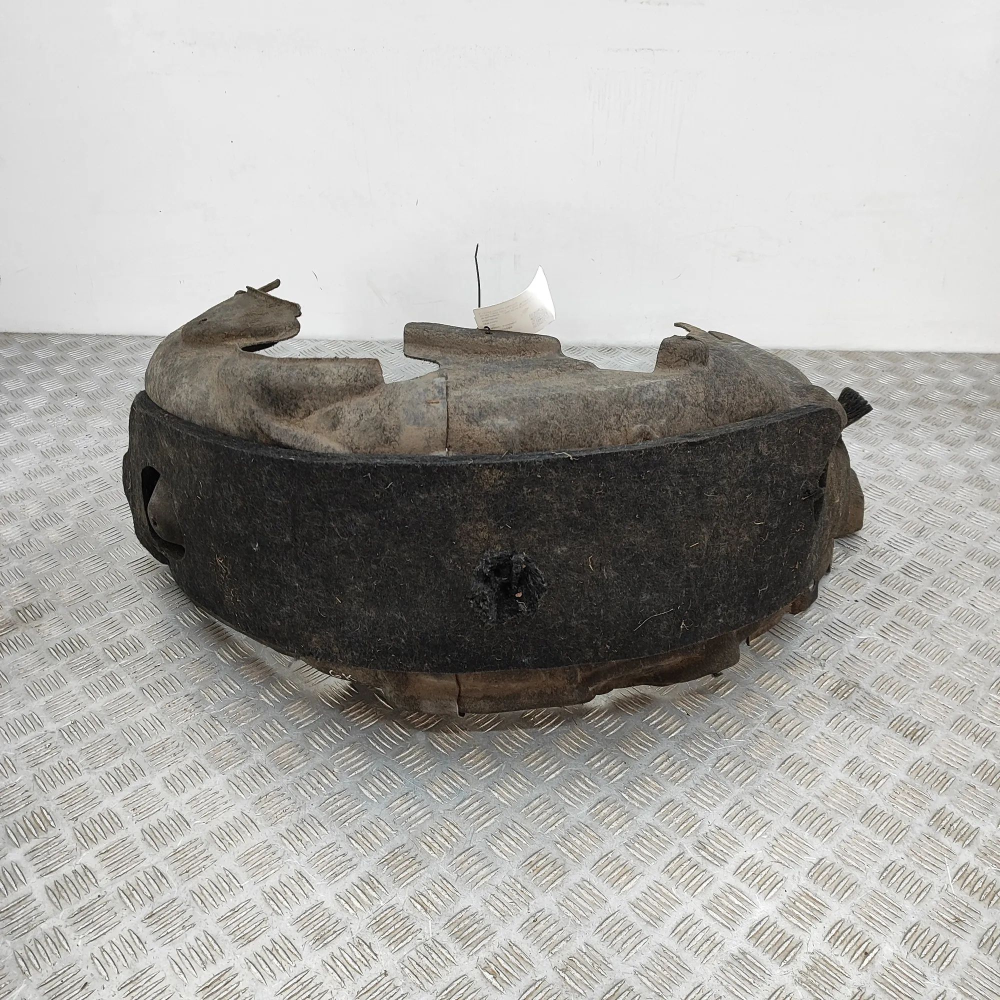 Land Rover Range Rover Velar Rear Right Arch Liner Rear Right Arch Liner — LAND ROVER RANGE ROVER ...